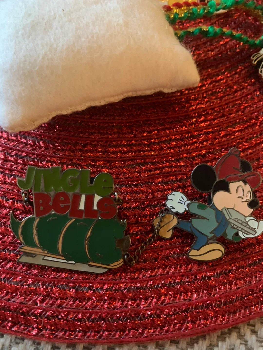 Disney Trading Pins Lot Christmas and New Year image indicator(3)