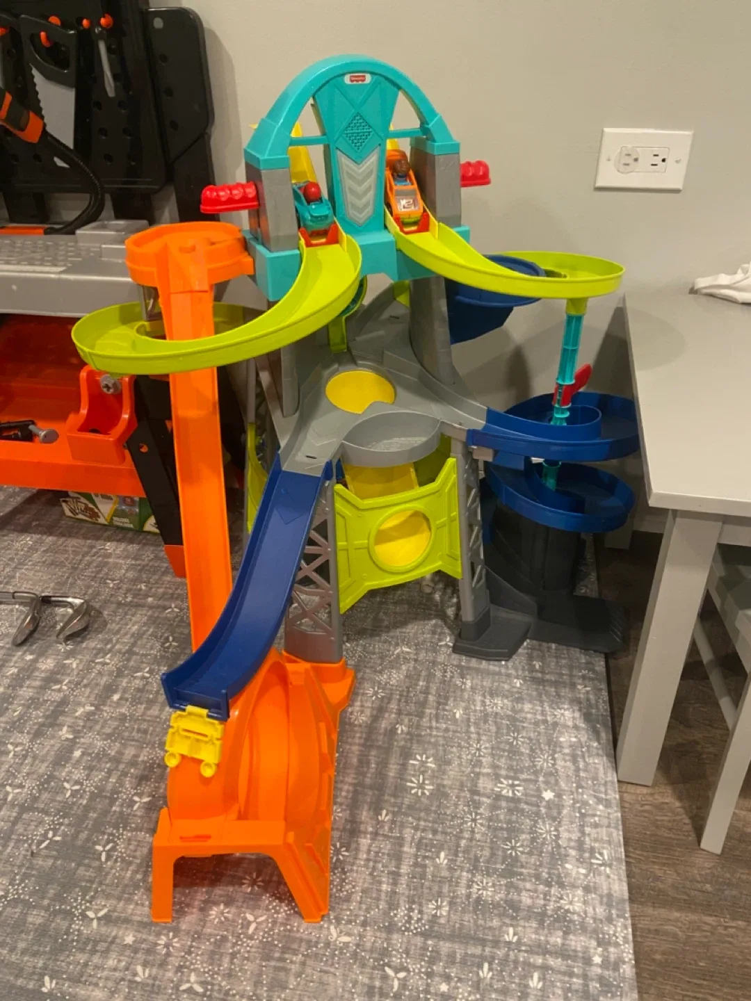 Fisher-Price Little People Launch & Loop Raceway