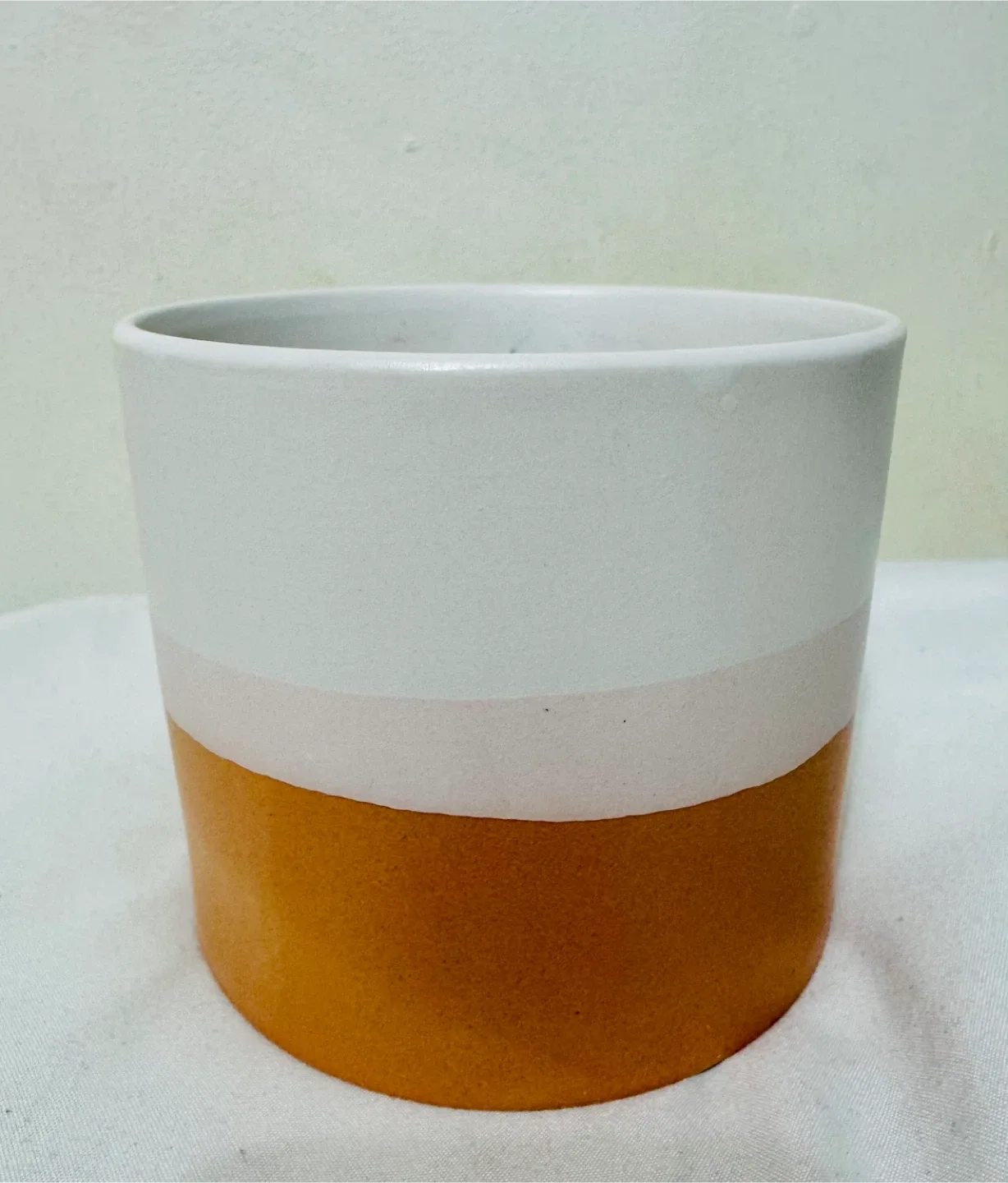 Ceramic - White & Brown