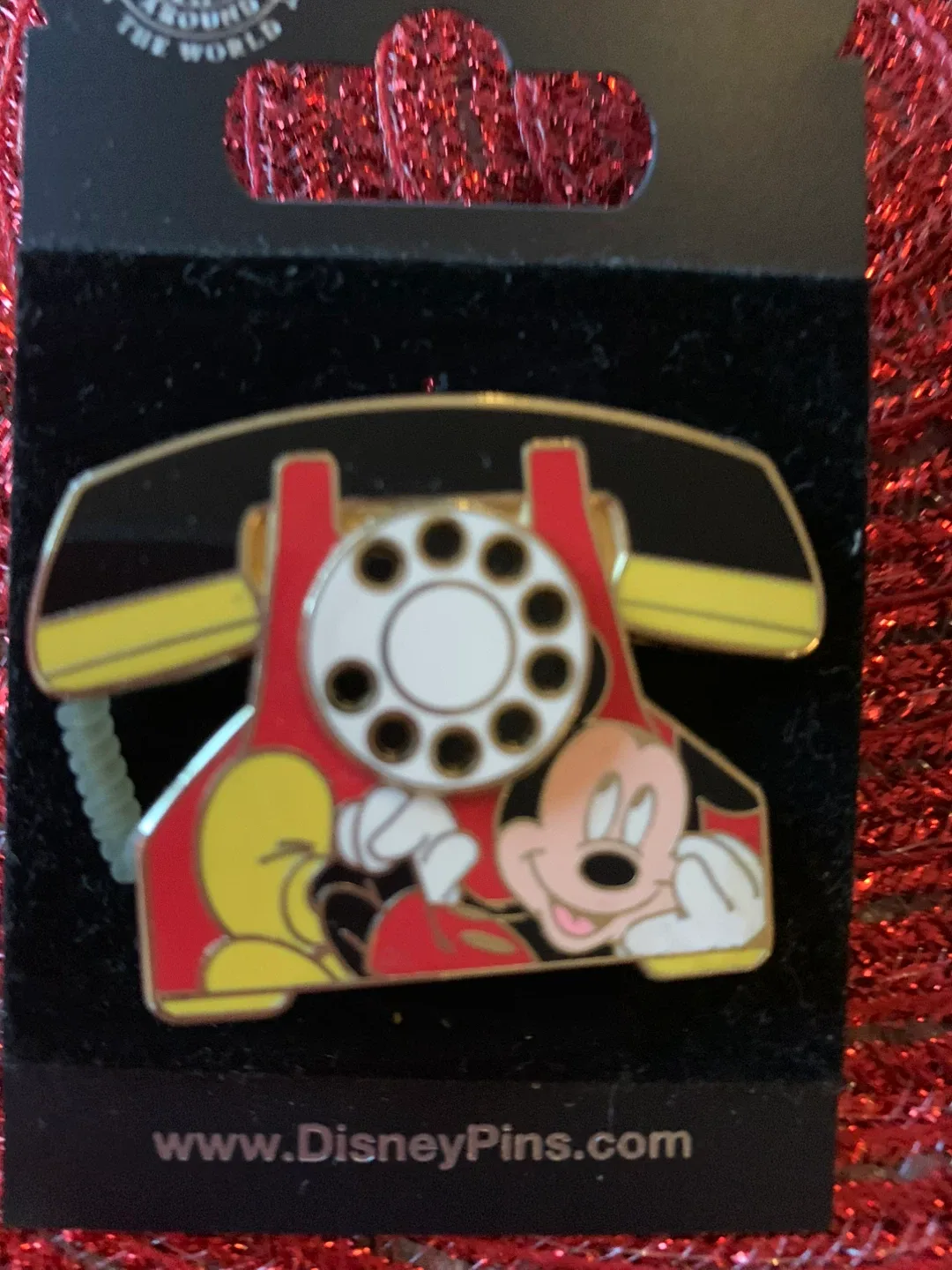 Disney Collectible Pins - Mickey Mouse & More! image indicator(2)