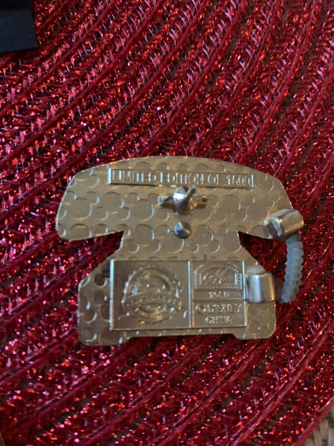 Disney Collectible Pins - Mickey Mouse & More! image indicator(6)