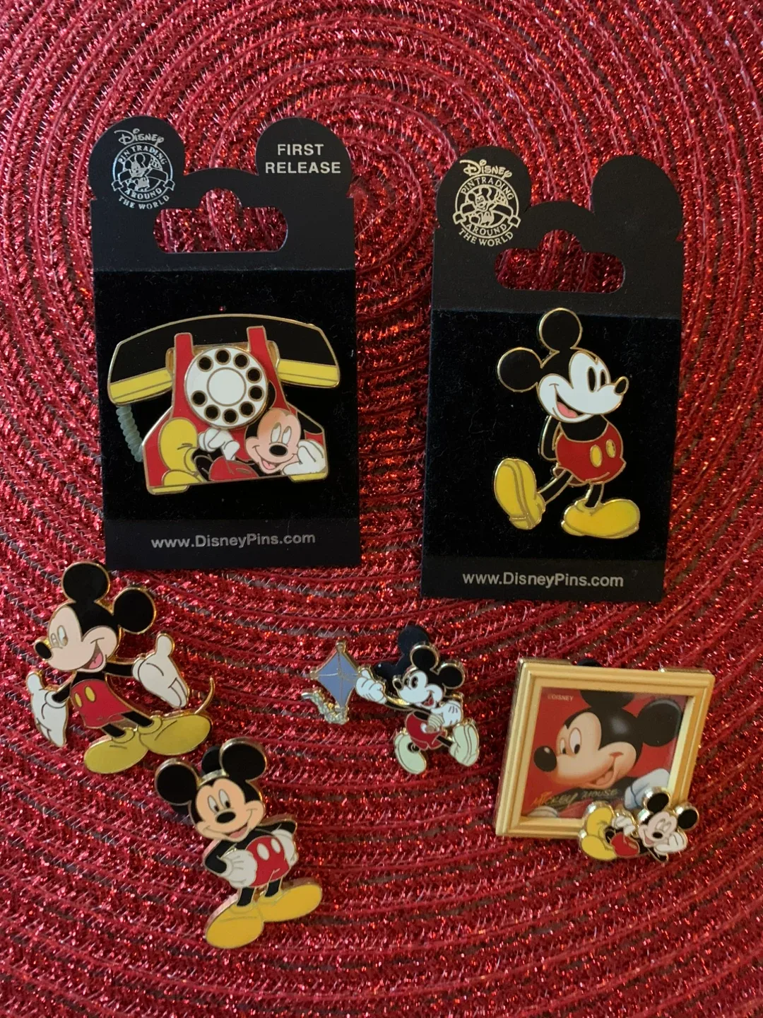 Disney Collectible Pins - Mickey Mouse & More! image indicator(3)