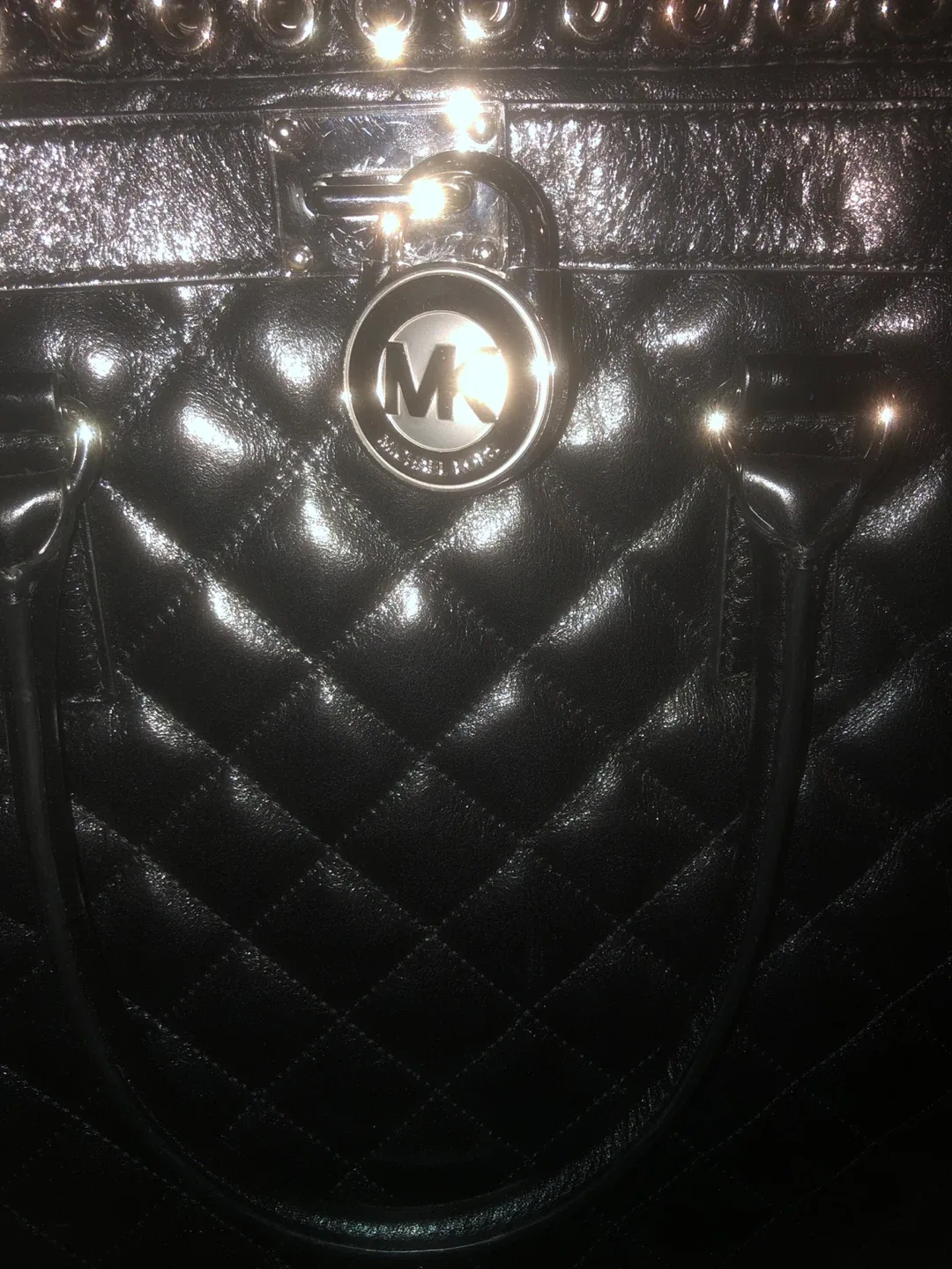 Michael Kors Black Quilted Tote Bag image indicator(8)