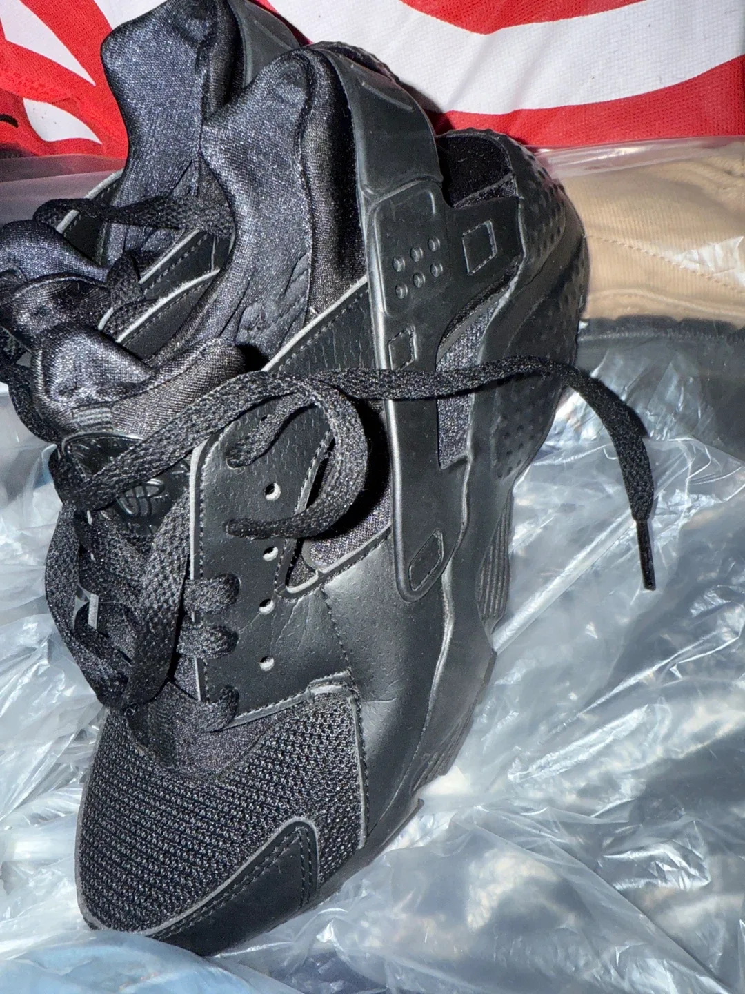 Nike Huarache Run Black Size US 5.5Y image indicator(3)