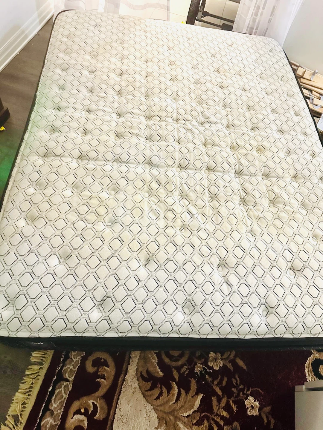 Comfortable Queen Euro-Top Mattress
