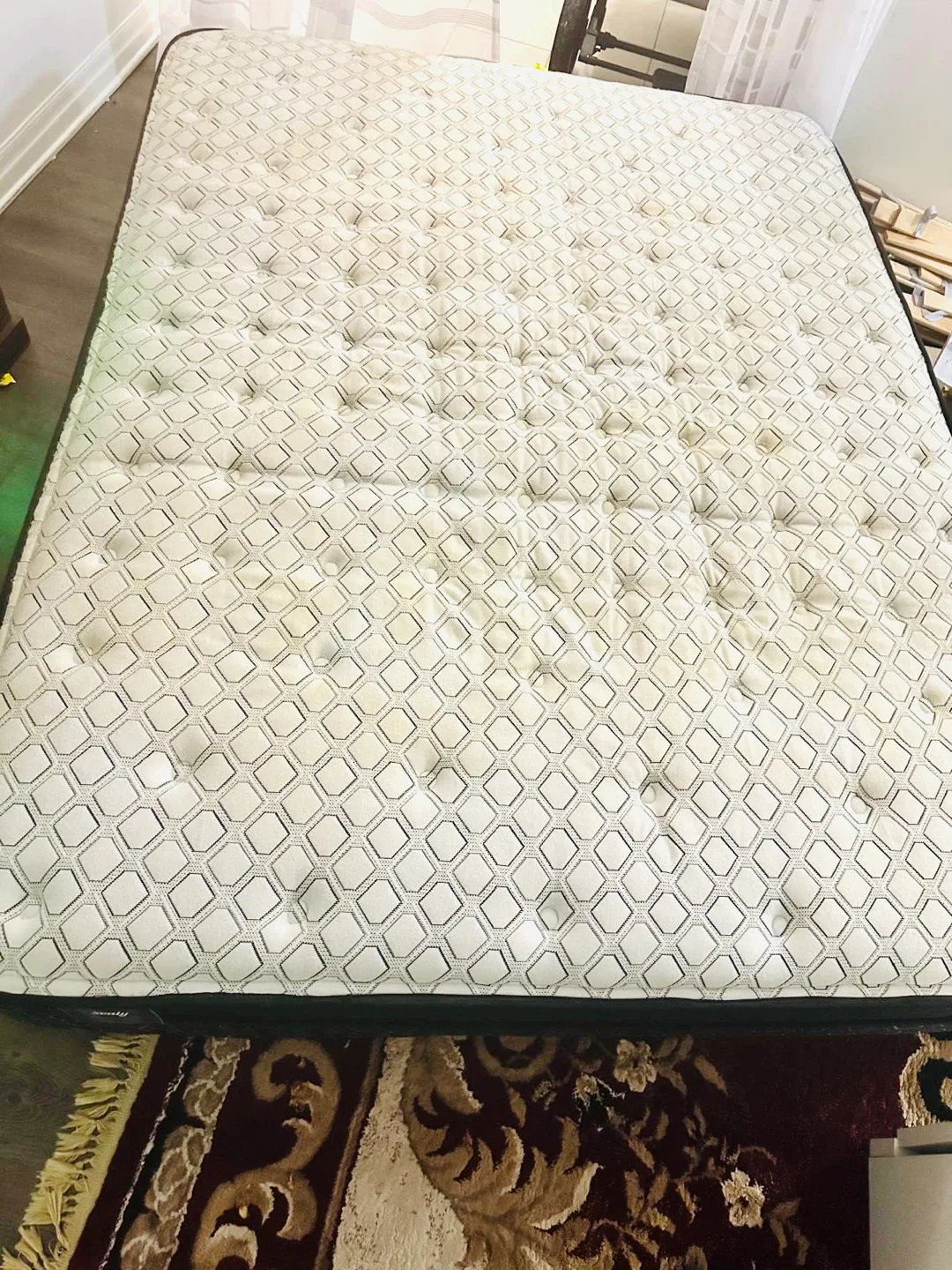 Comfortable Queen Euro-Top Mattress