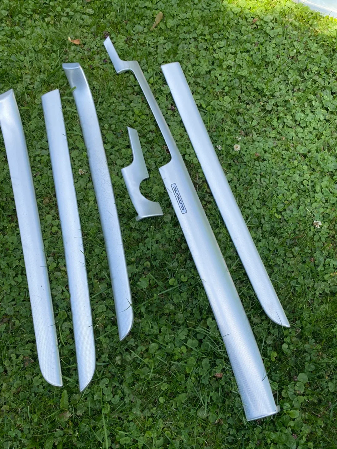 AUDI A4/ INTERIOR SILVER TRIMS image indicator(2)