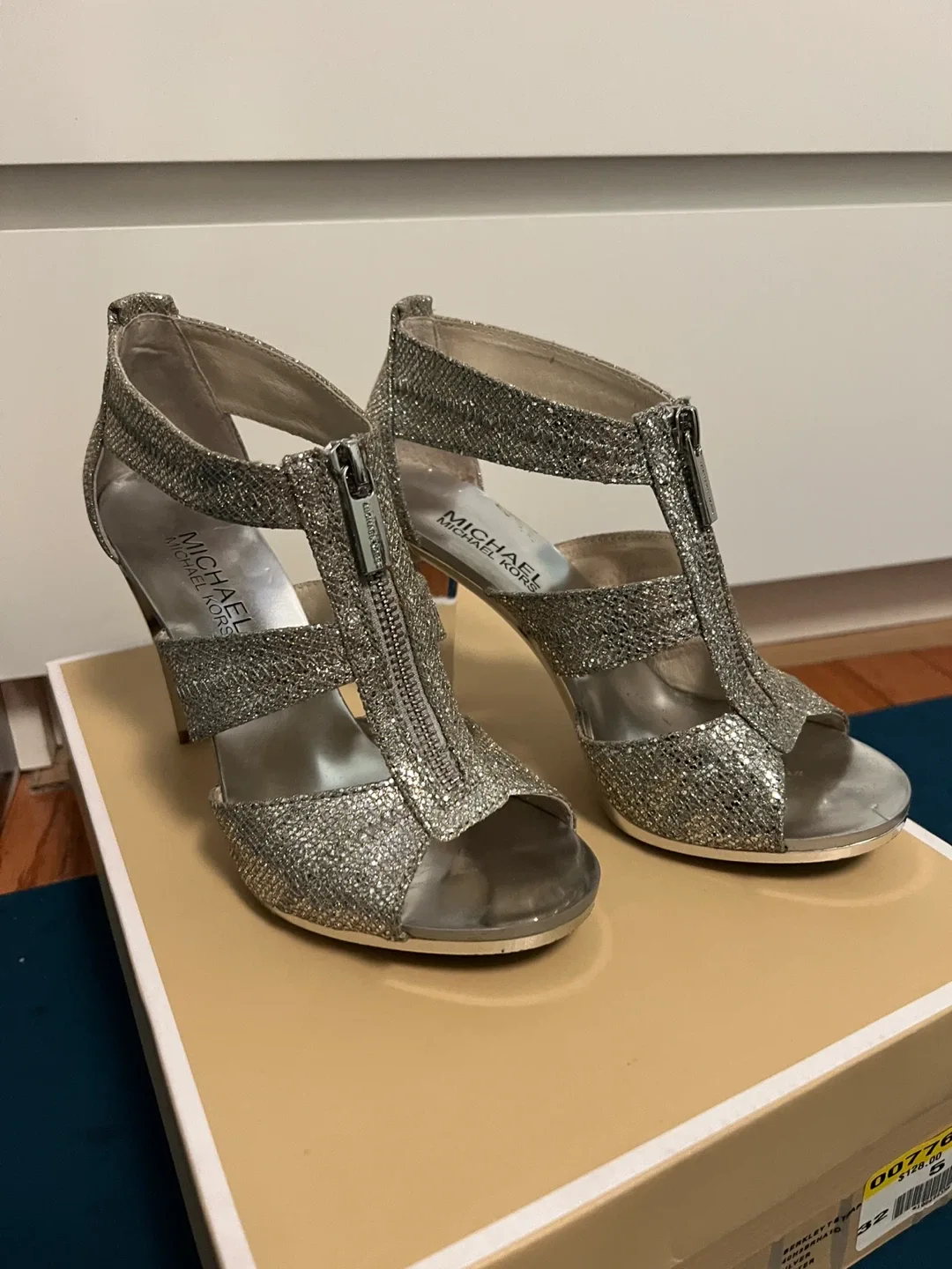 Michael Kors Glitter Heels, size