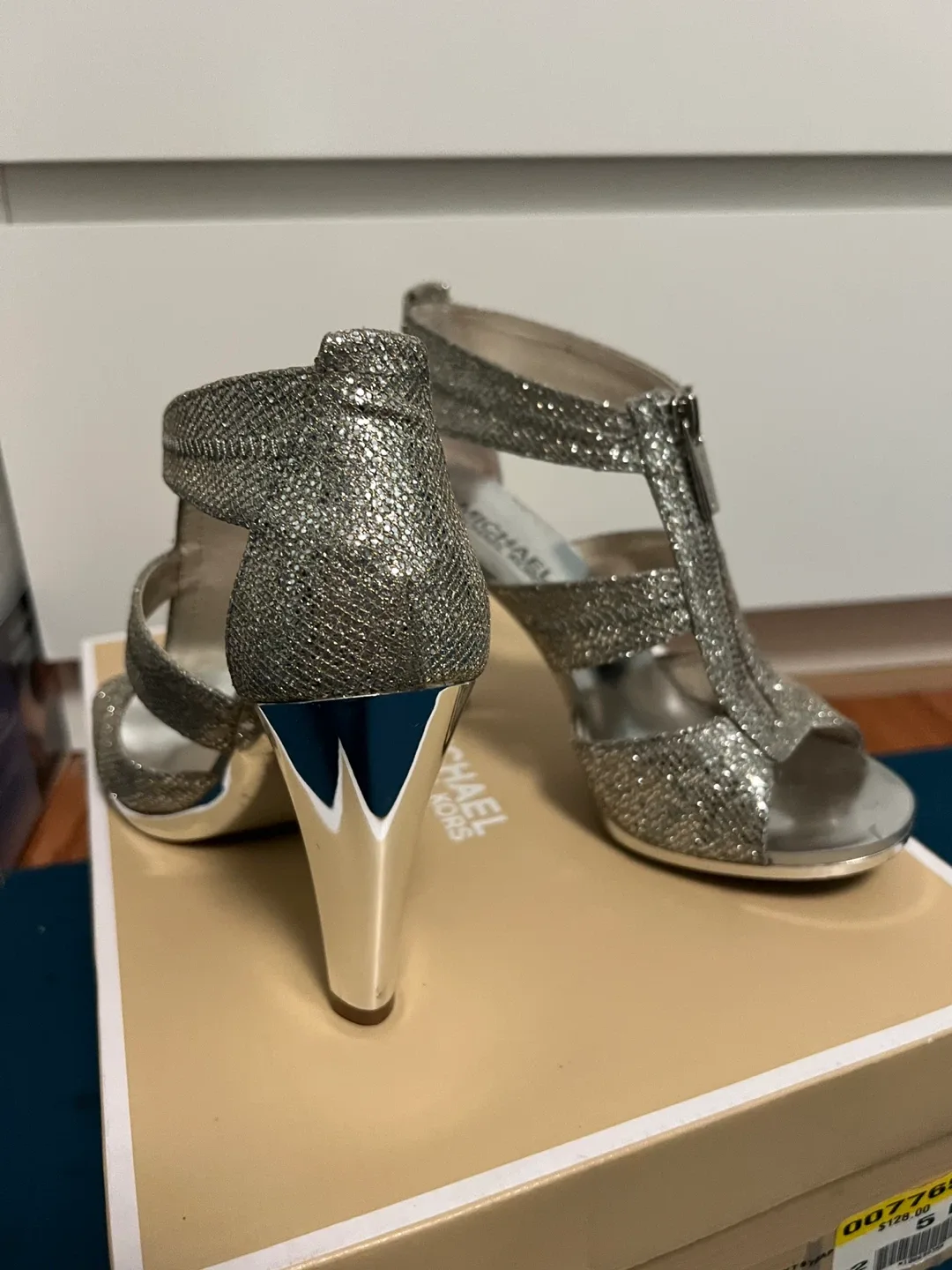 Michael Kors Glitter Heels, size image indicator(2)