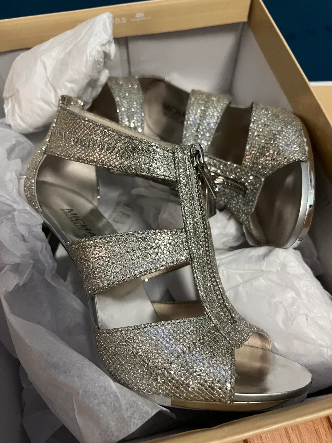 Michael Kors Glitter Heels, size image indicator(6)