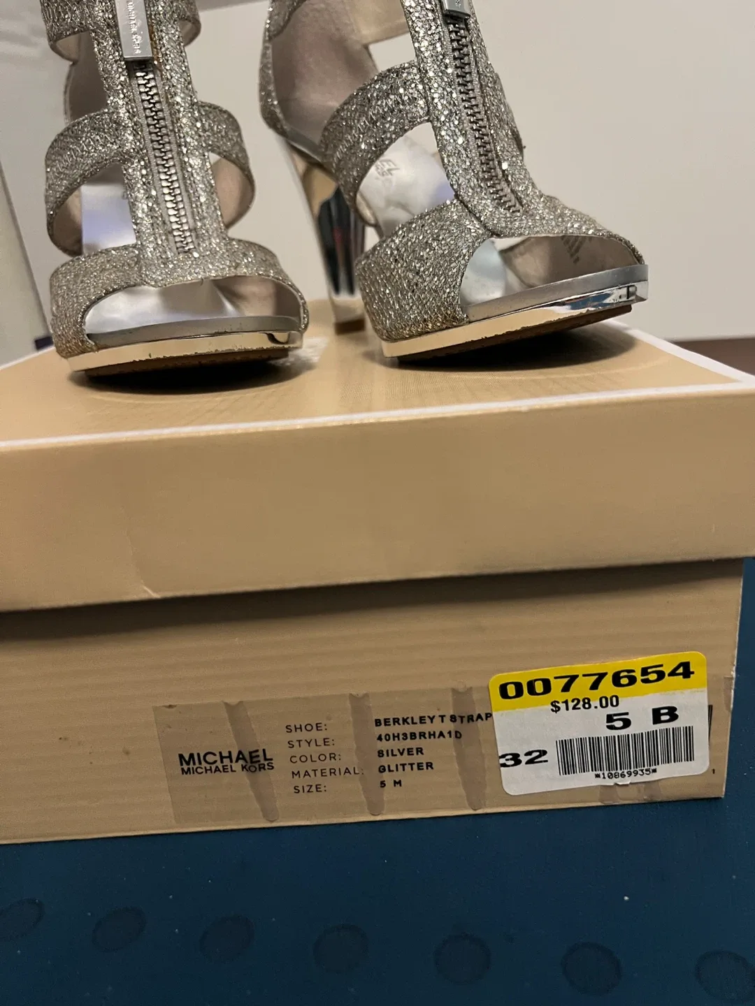 Michael Kors Glitter Heels, size image indicator(10)