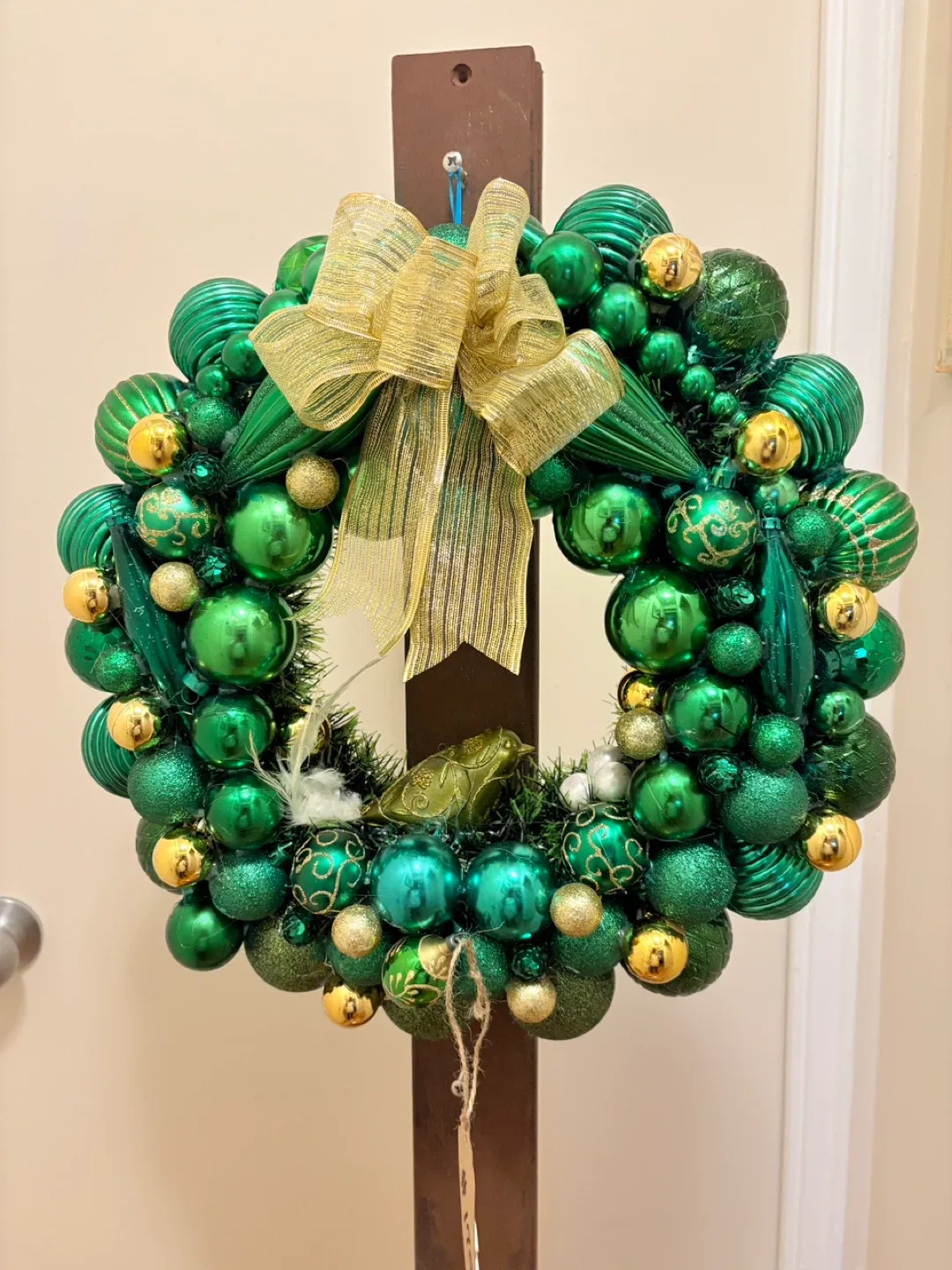 Green & Gold Ornament Wreath image indicator(4)