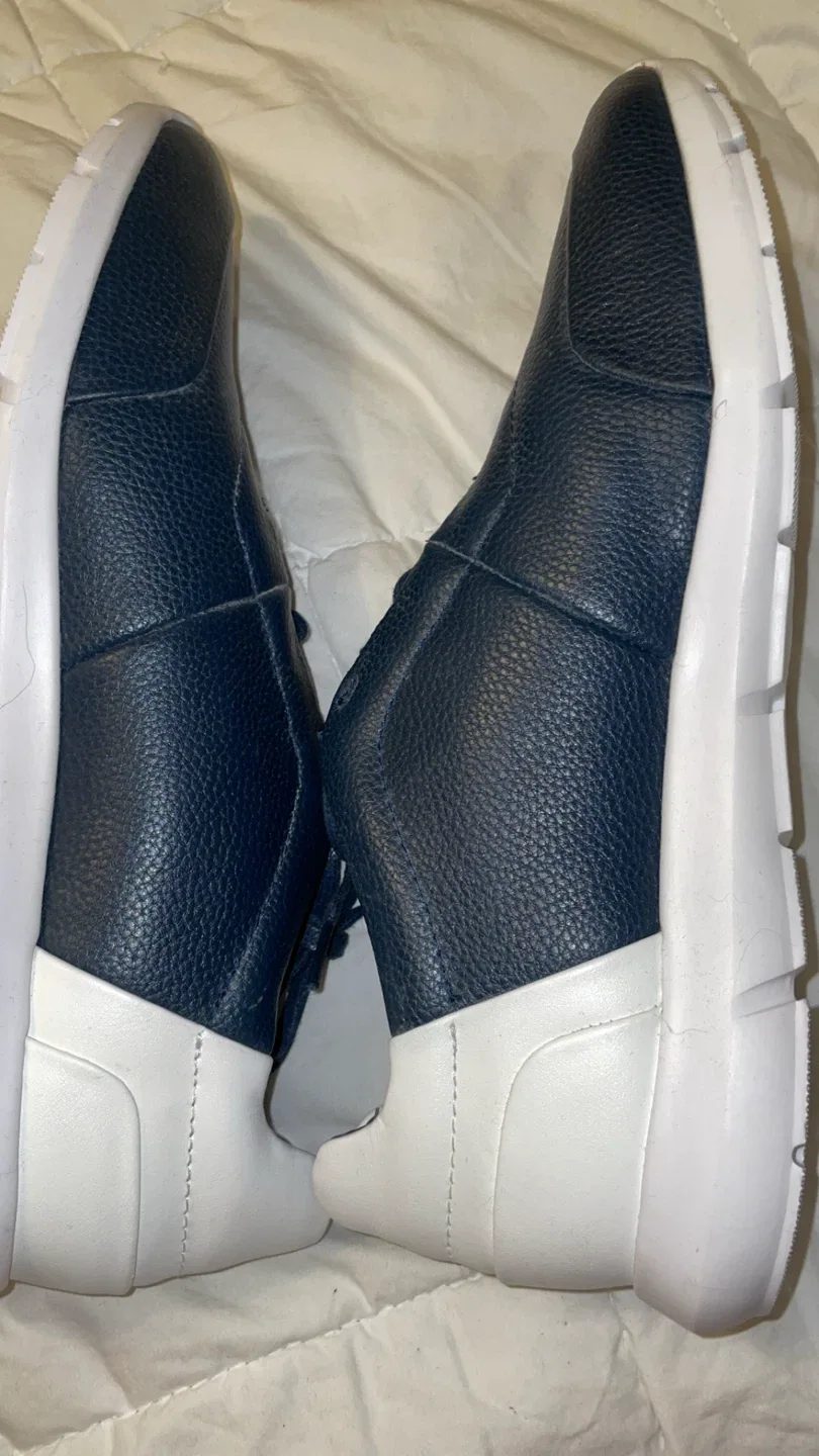Calvin Klein Blue Sneakers - Size 11 image indicator(3)