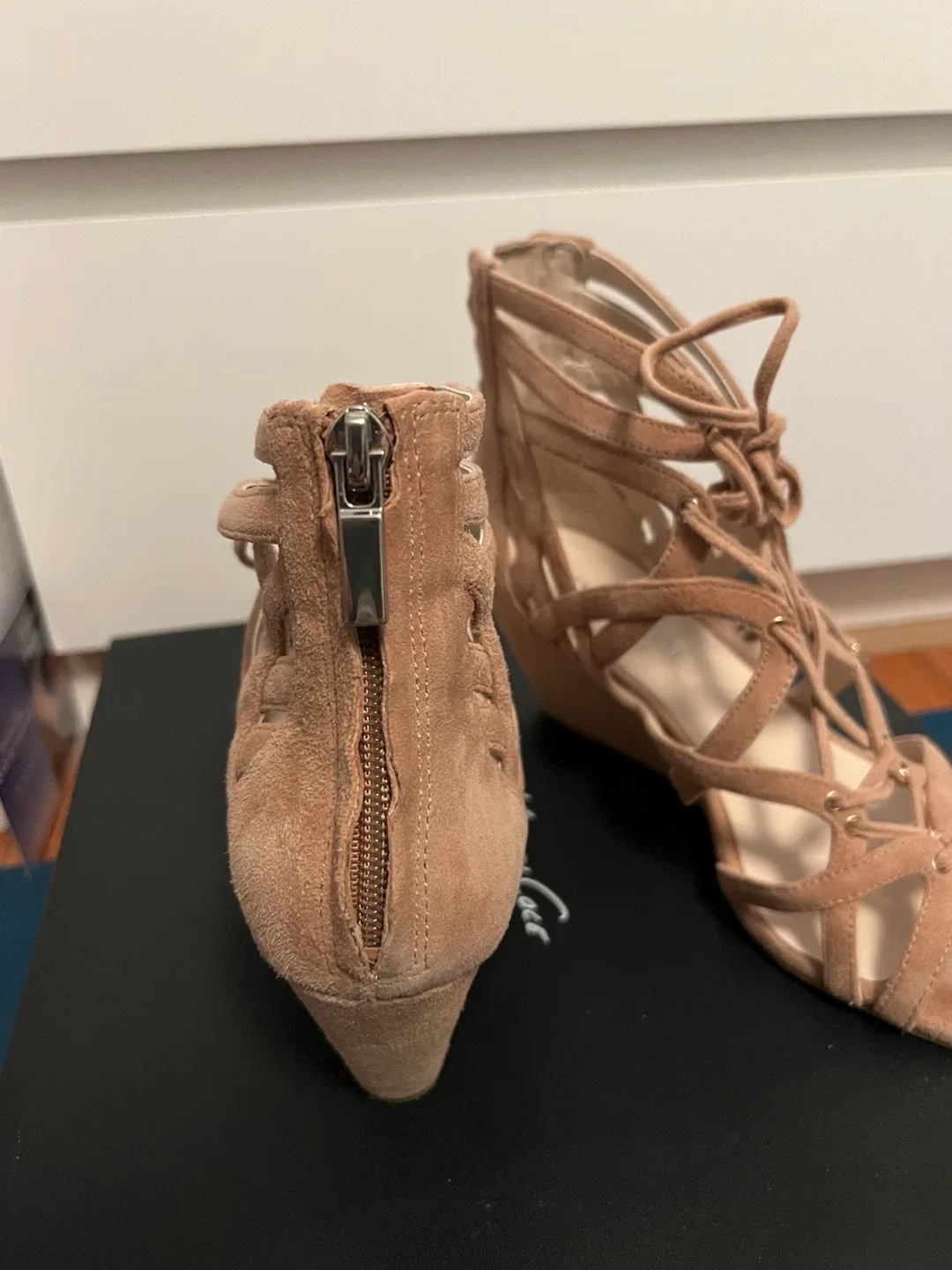 Kenneth Cole Dylan Sandals image indicator(2)