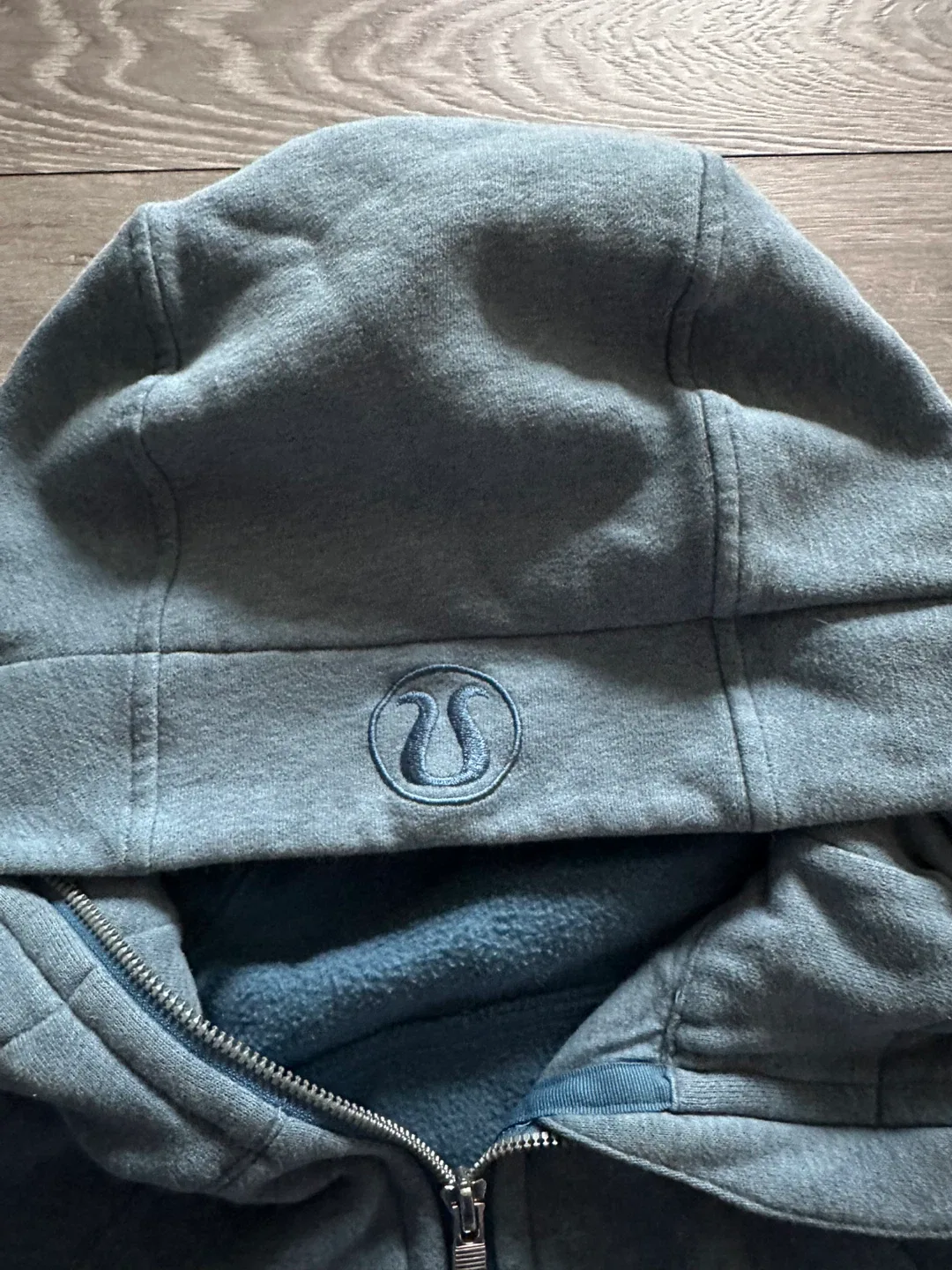 Lululemon Scuba Hoodie Size 8 Blue image indicator(2)