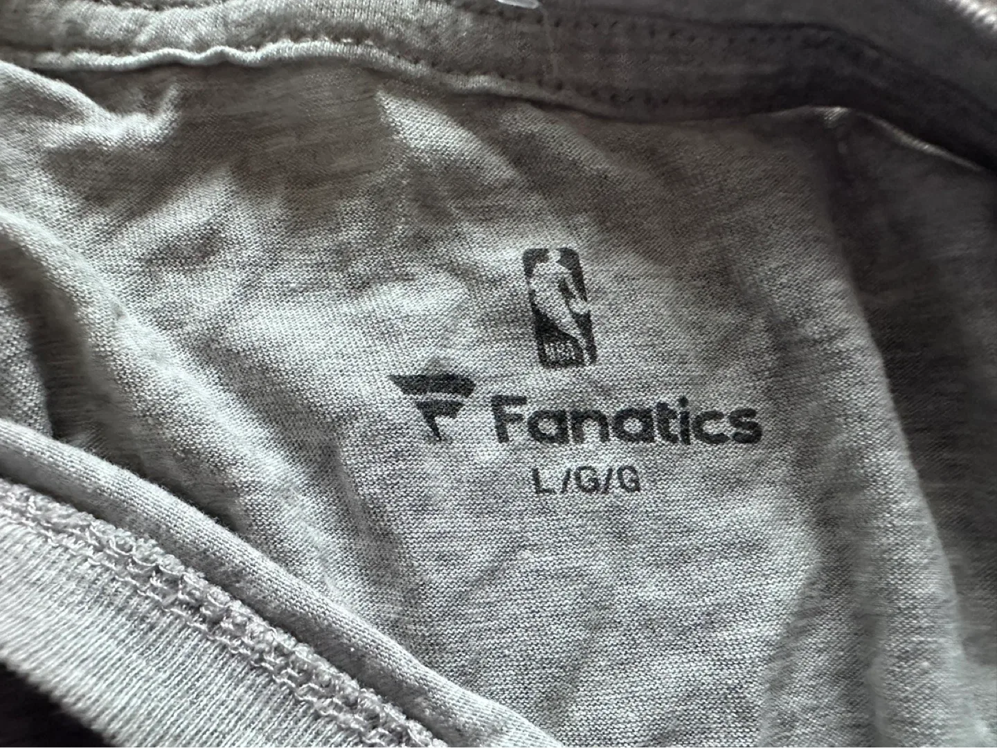 Fanatics NBA Kawhi Leonard MVP Shirt - Size L image indicator(3)