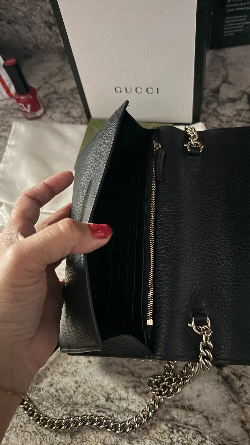 Authentic Gucci Wallet on Chain Black check more pictures image indicator(6)