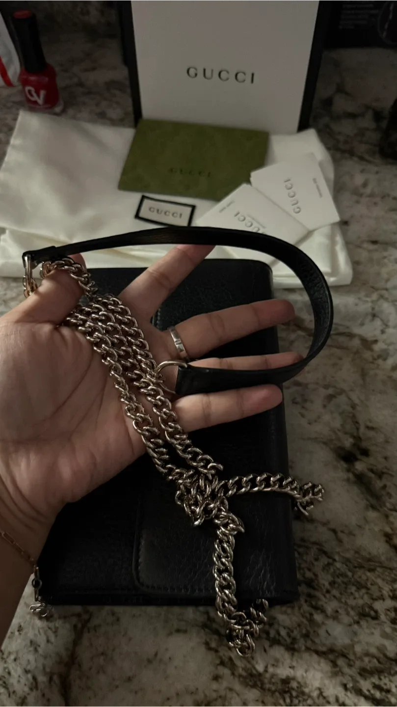 Authentic Gucci Wallet on Chain Black check more pictures image indicator(7)