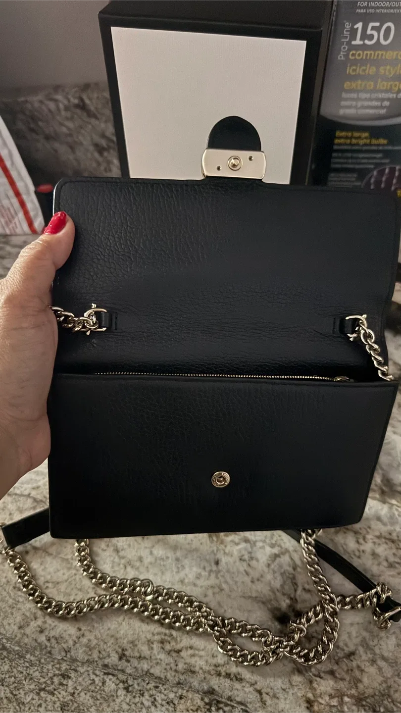 Authentic Gucci Wallet on Chain Black check more pictures image indicator(5)