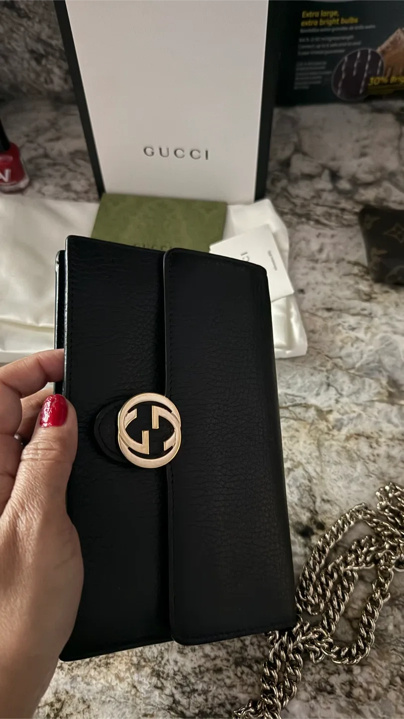 Authentic Gucci Wallet on Chain Black check more pictures image indicator(8)