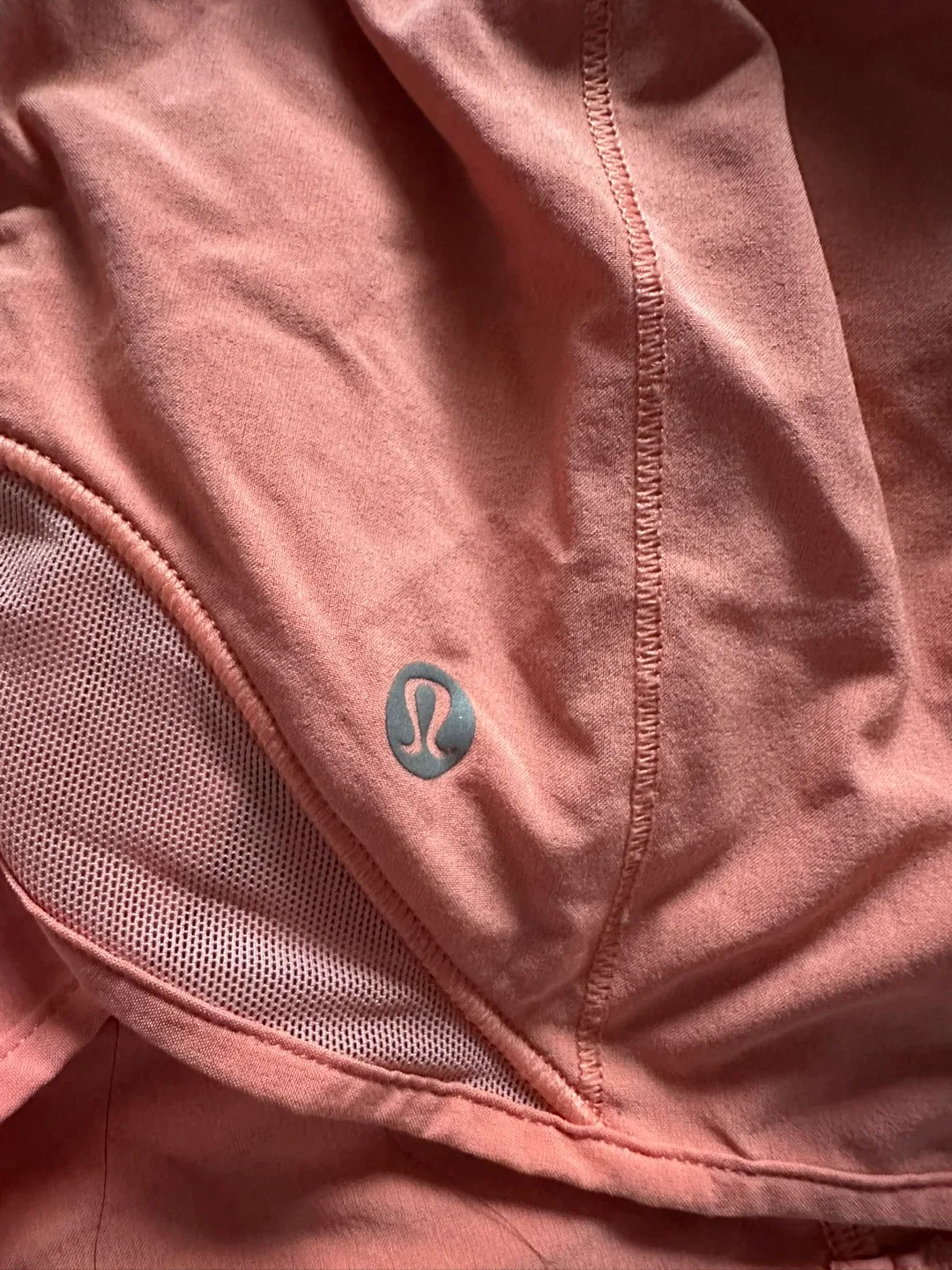 Lululemon Hotty Hot Shorts Size 6 Pink image indicator(2)