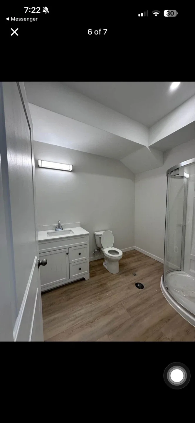 ROOM FOR RENT image indicator(2)