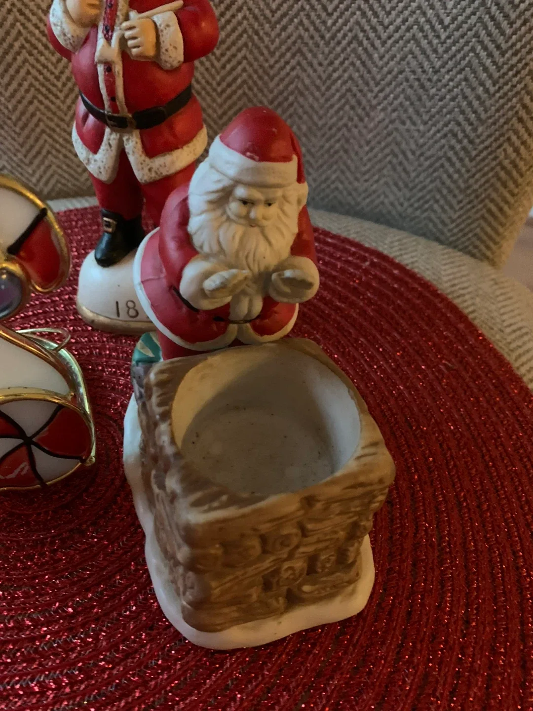 Christmas Figurines & Tealight holders image indicator(4)