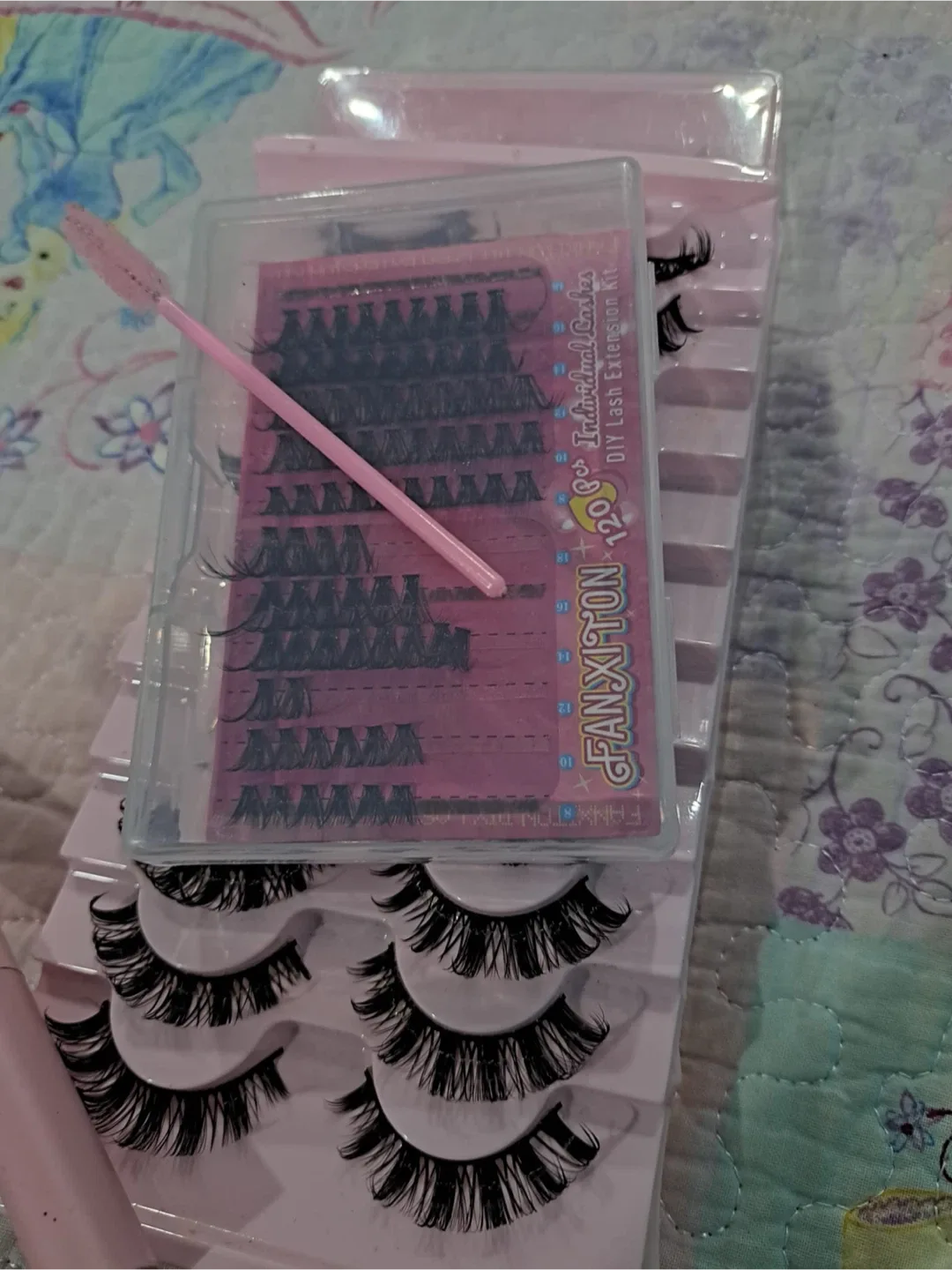 Eyelash Bundle + Glue and Spoolie image indicator(2)