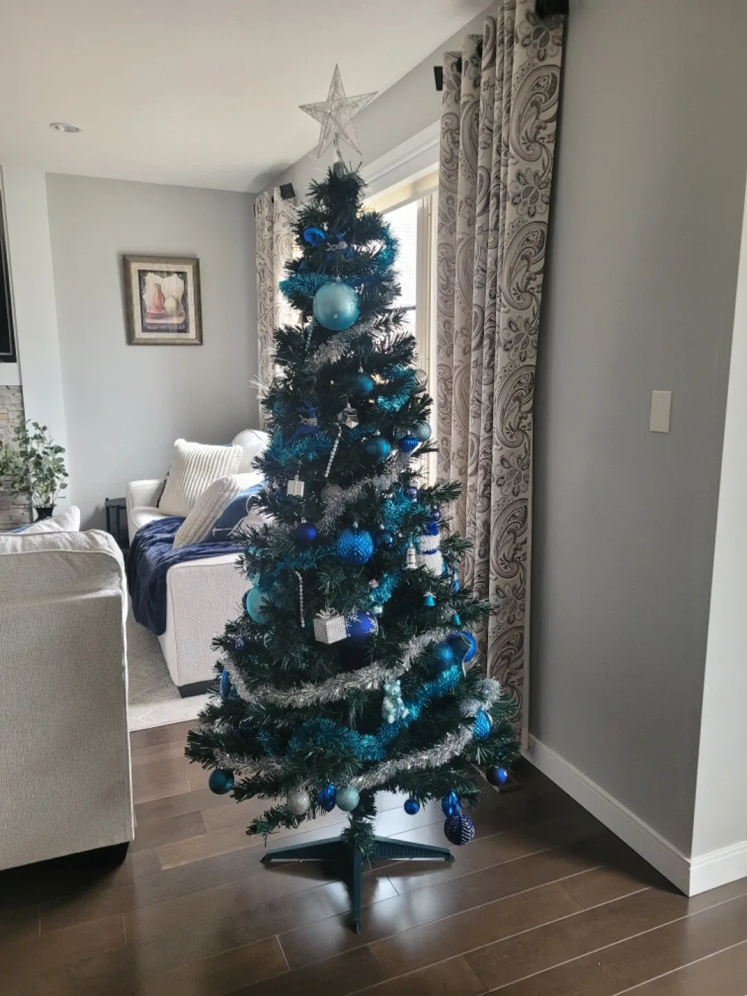 Artificial Christmas Tree with Lights image indicator(2)