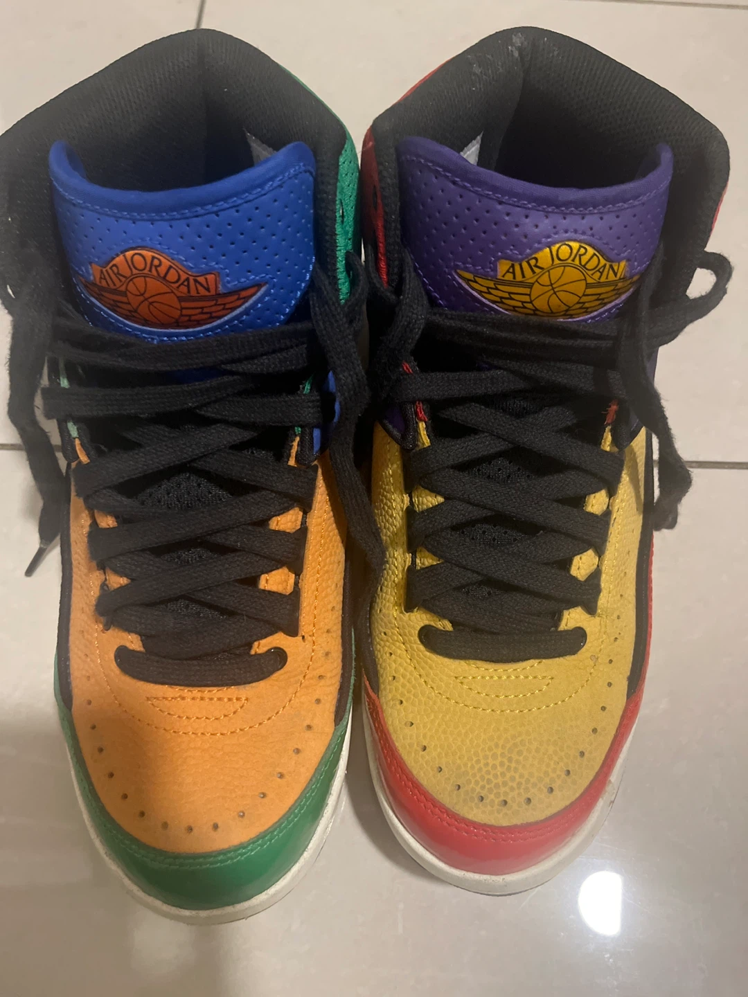 Jordan 2 Retro Multi-Color (unisex) US 9 women US 7.5 men