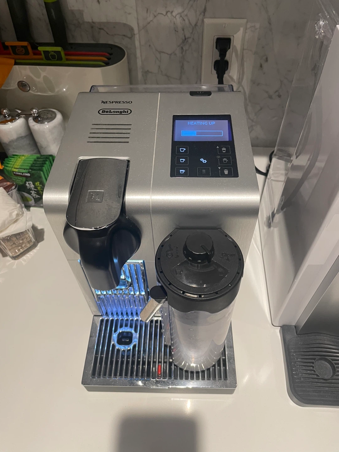 Nespresso DeLonghi Lattissima Pro Coffee Machine - photo 2