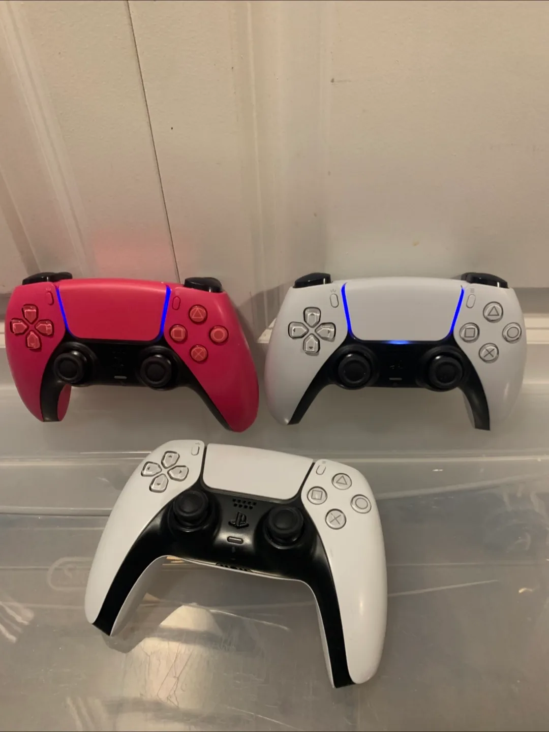 Sony PS5 Dualsense Wireless Controller - White & Pink image indicator(3)
