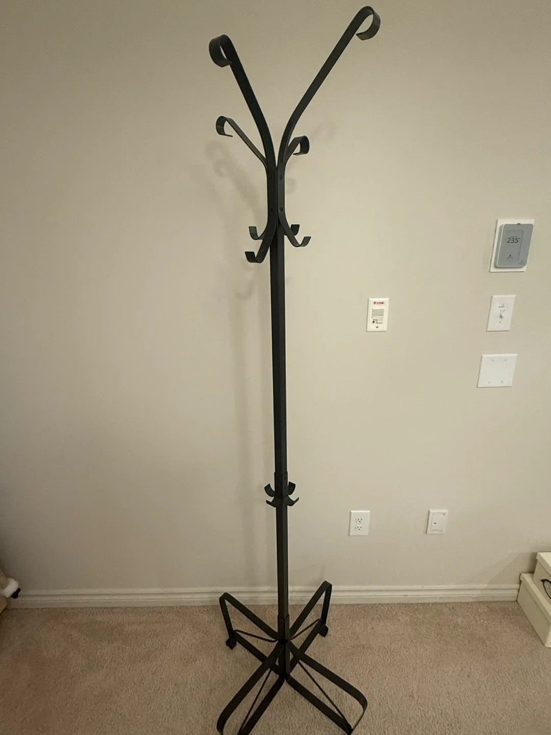 Black Metal Coat Rack Stand image indicator(2)