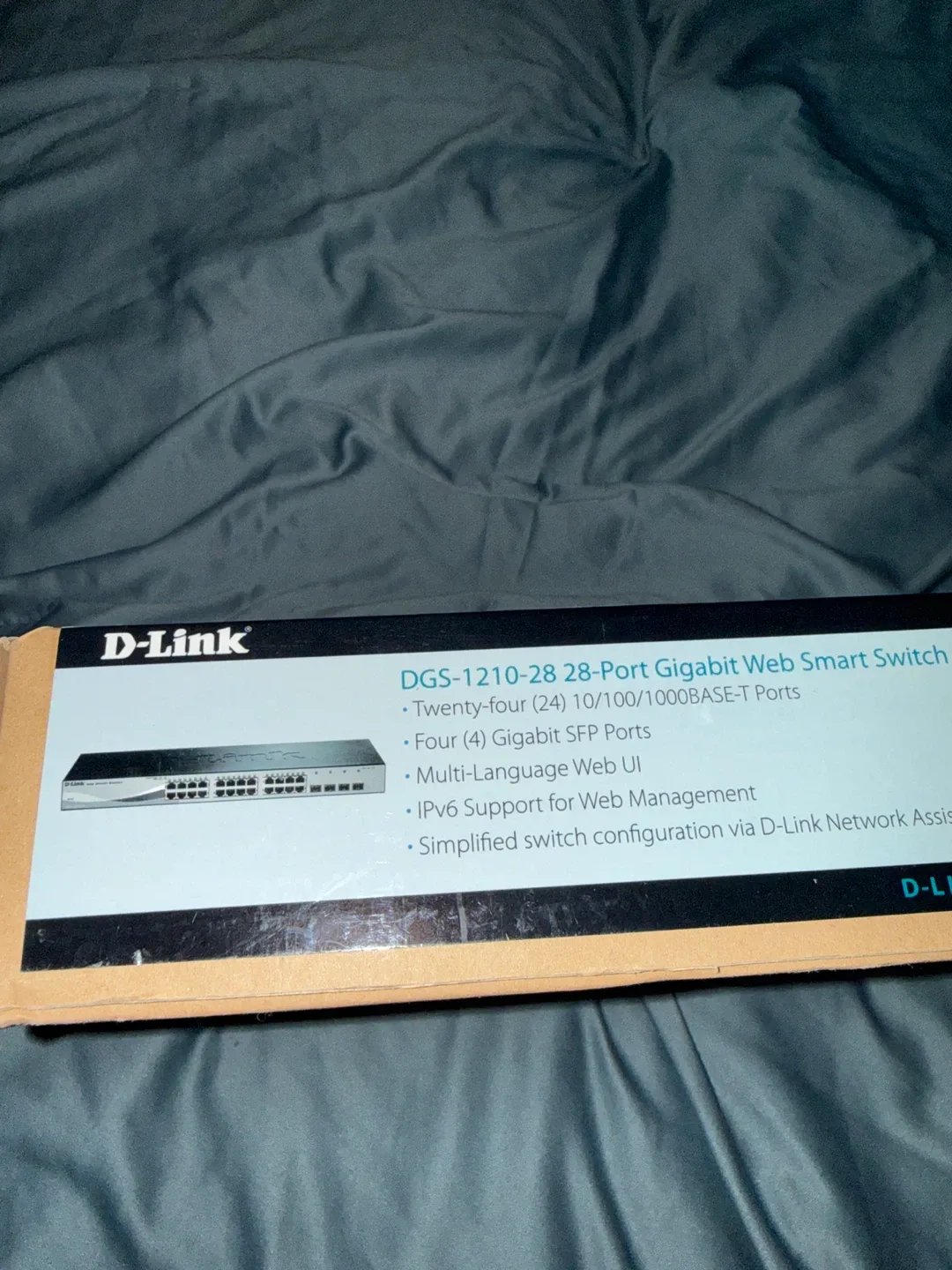 D-Link DGS-1210-28 Gigabit Web Smart Switch thumbnail