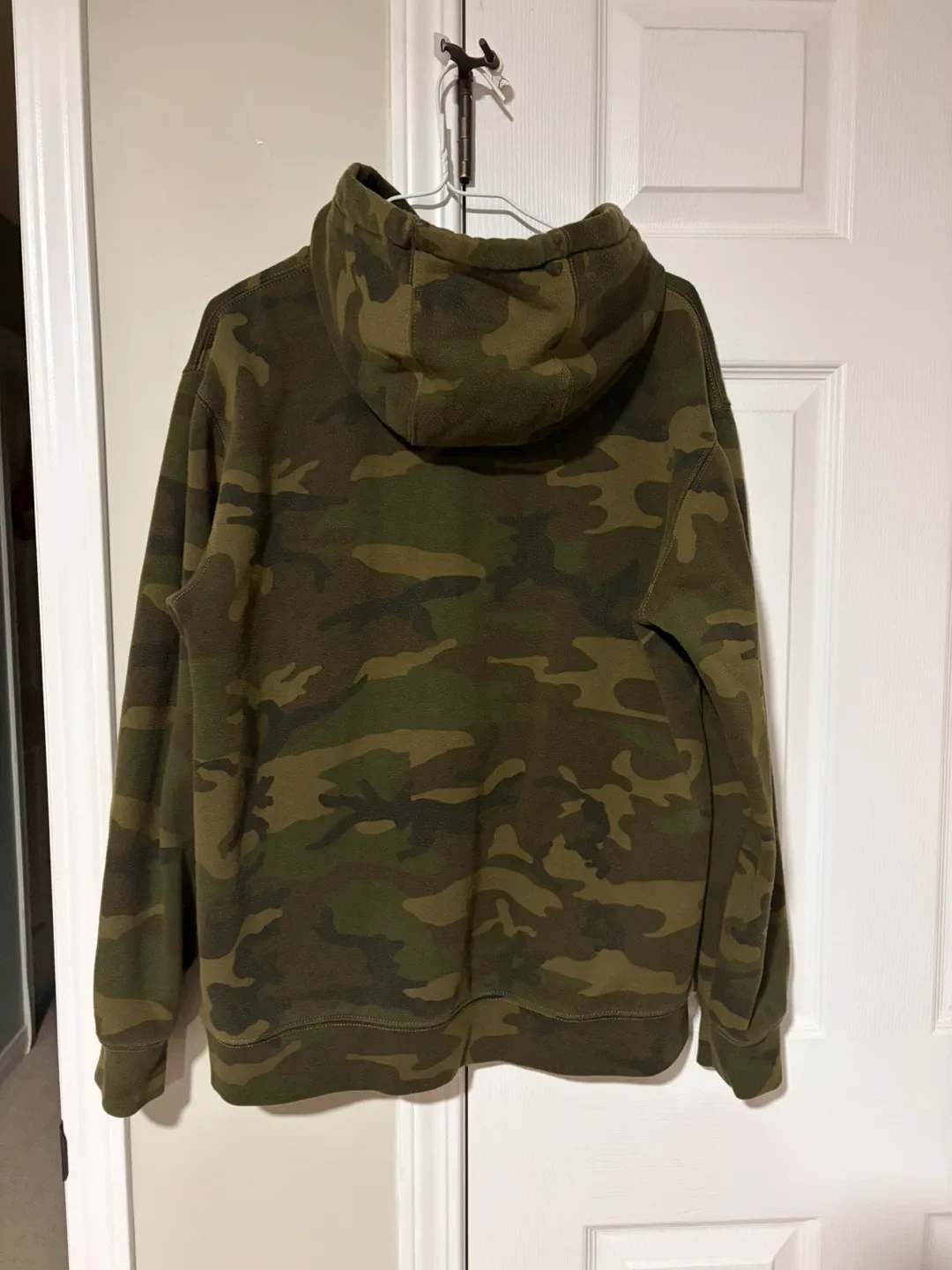 Vans Camo Hoodie - Size Medium image indicator(2)