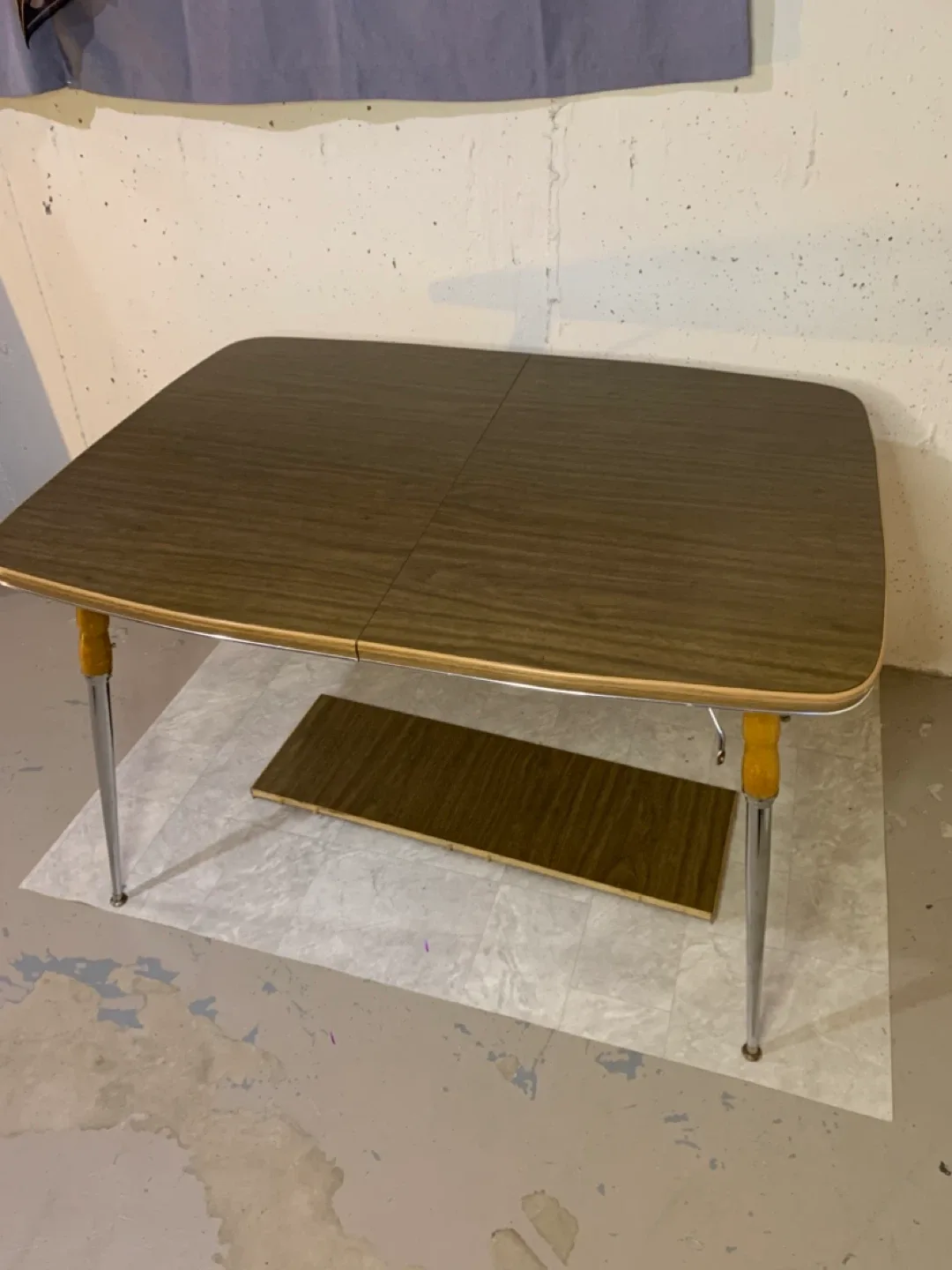 Vintage Extendable Dining Table - furniture / tables image indicator(4)