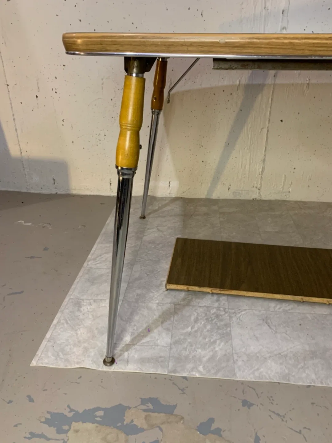 Vintage Extendable Dining Table - furniture / tables image indicator(8)