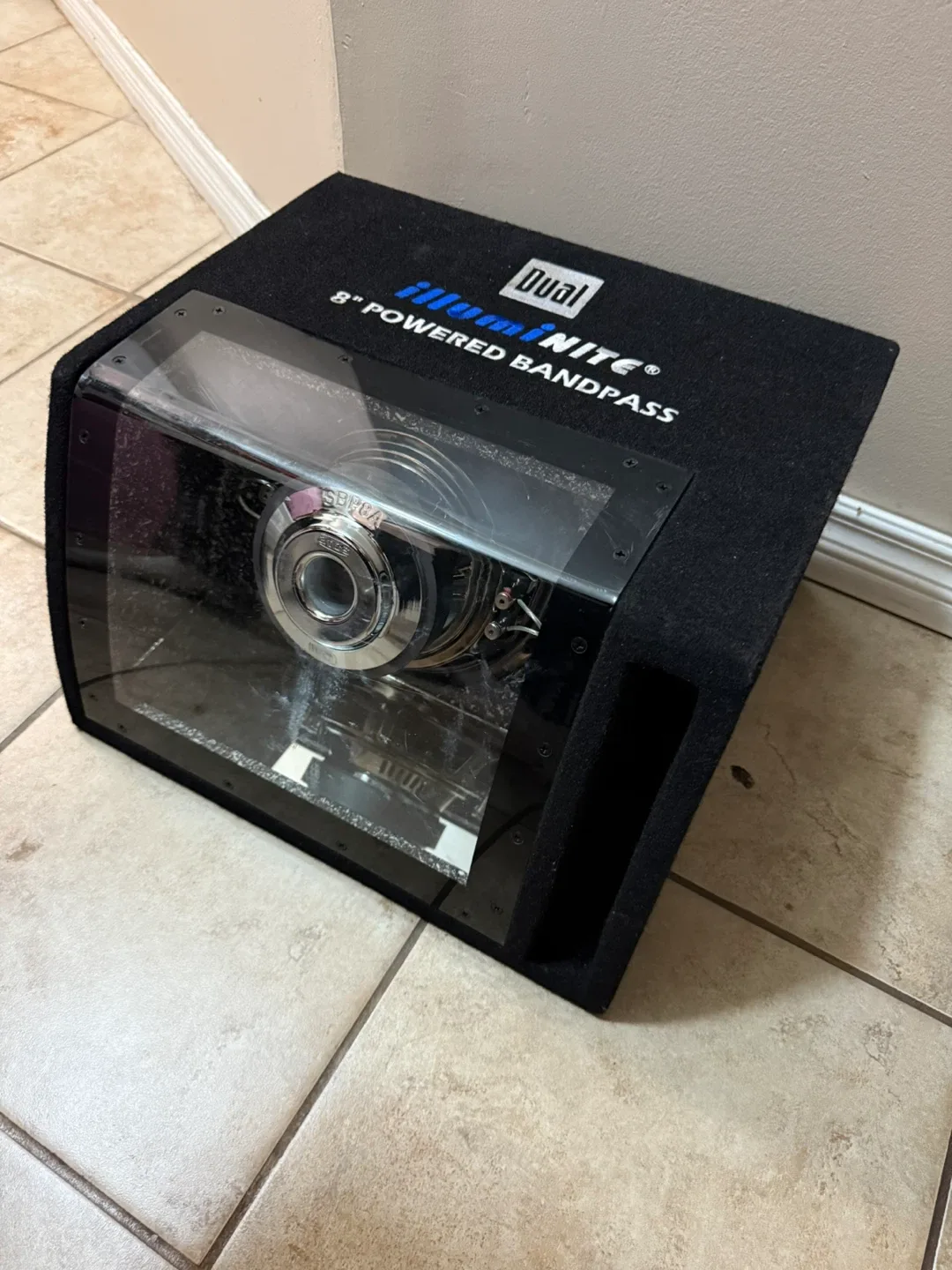 Dual SBP8A 8" Powered Bandpass Subwoofer image indicator(5)