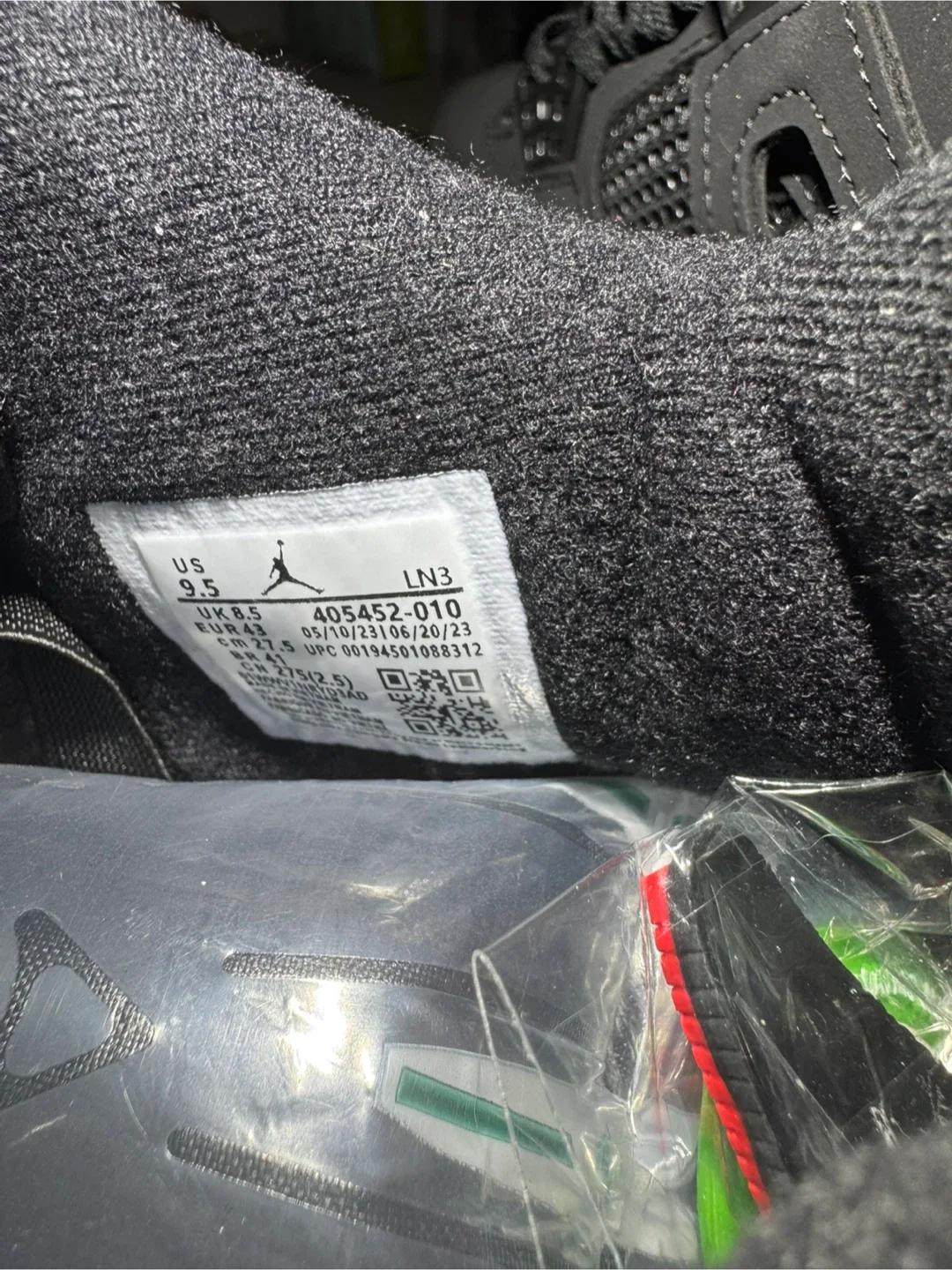 Jordan 4 Retro Black Cat Size 9.5 image indicator(5)