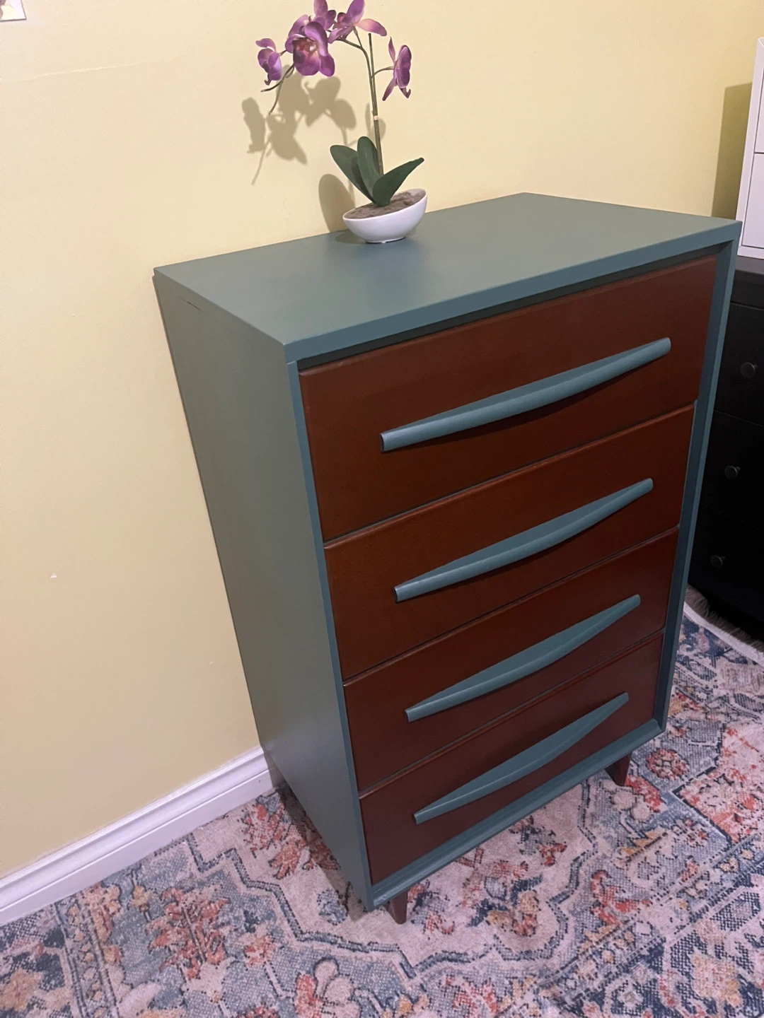 Vintage 4-Drawer Dresser - Refinished - photo 2