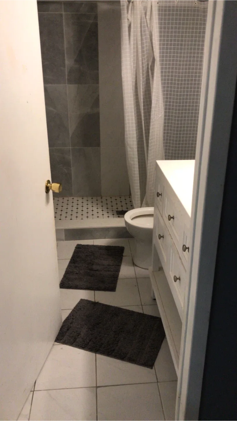 Private room for rent image indicator(5)