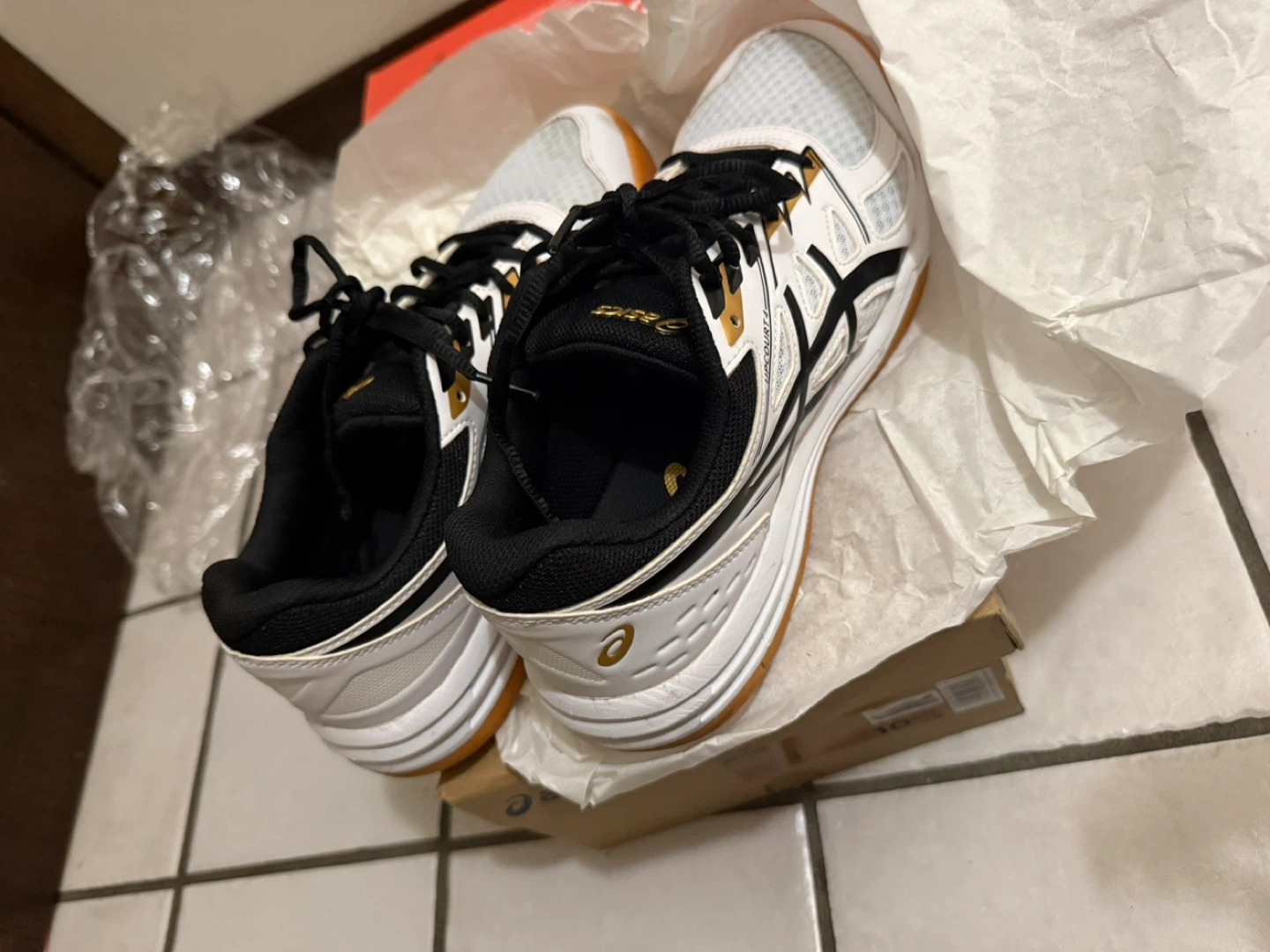Asics Upcourt 4 Men's Volleyball Shoes - Size 10 - photo 3