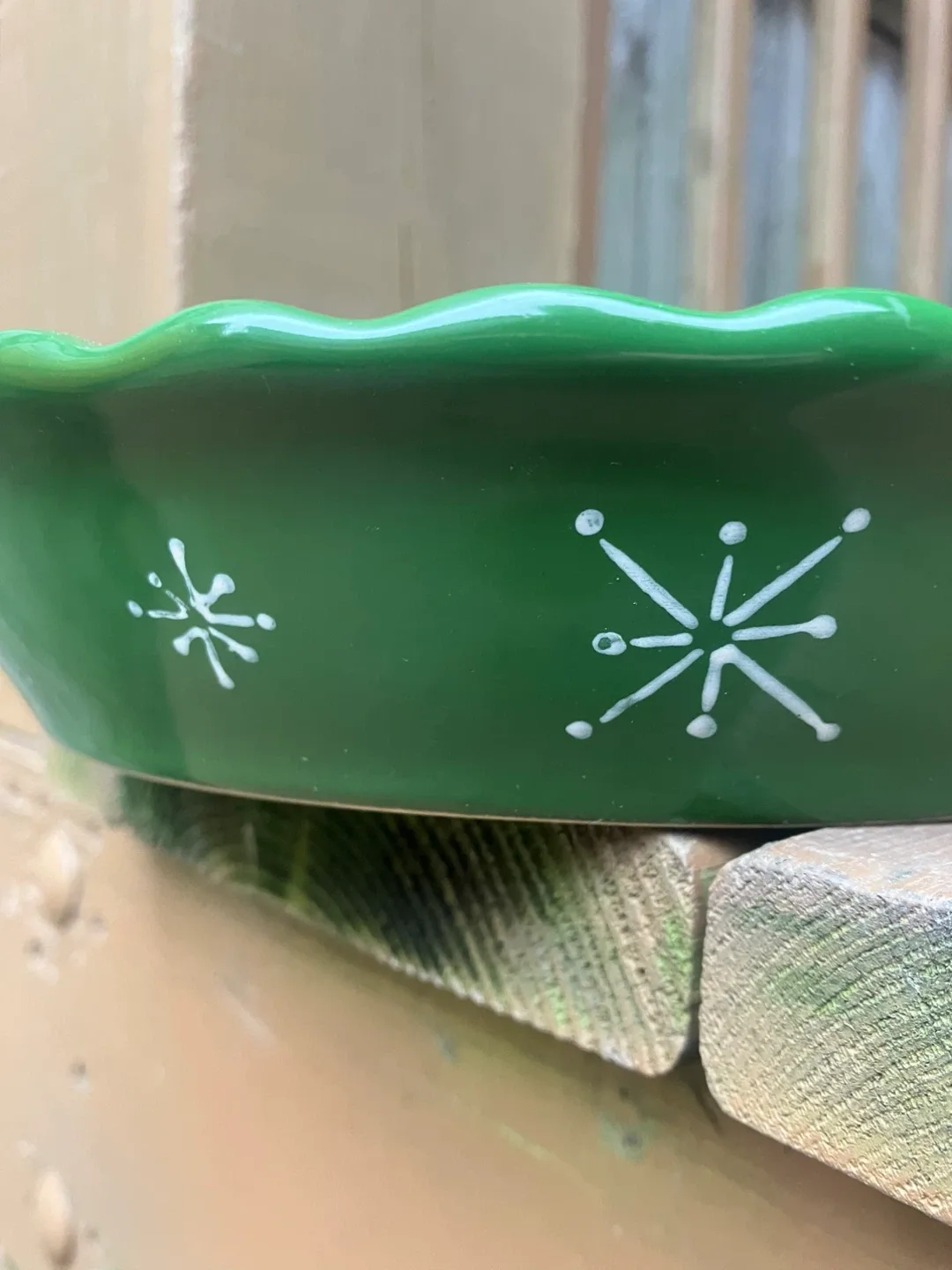 Hand Painted Snowman 9” Stoneware Deep Dish Pie Plate image indicator(5)