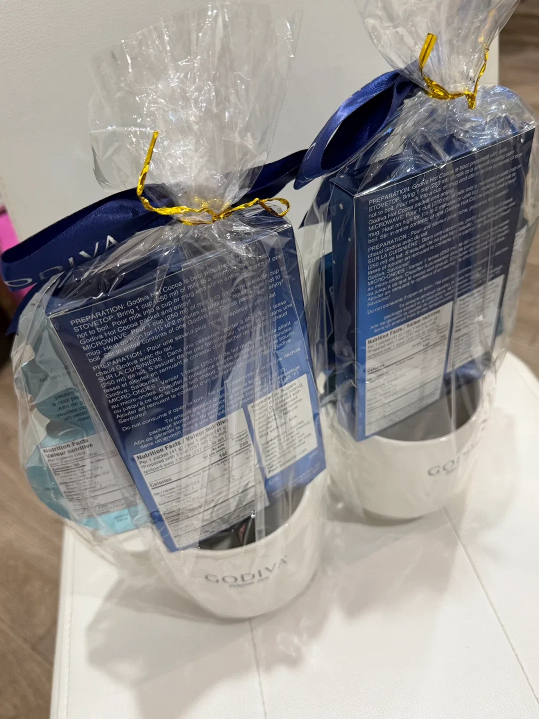 Holiday Gift-Godiva Hot Cocoa Mug Set with Graham Crackers image indicator(6)