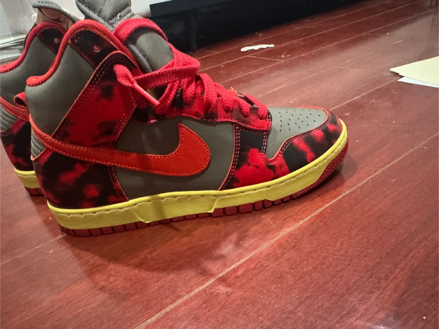 Nike Dunk High 1985 'Red Acid Wash' DD9404-600 us9
