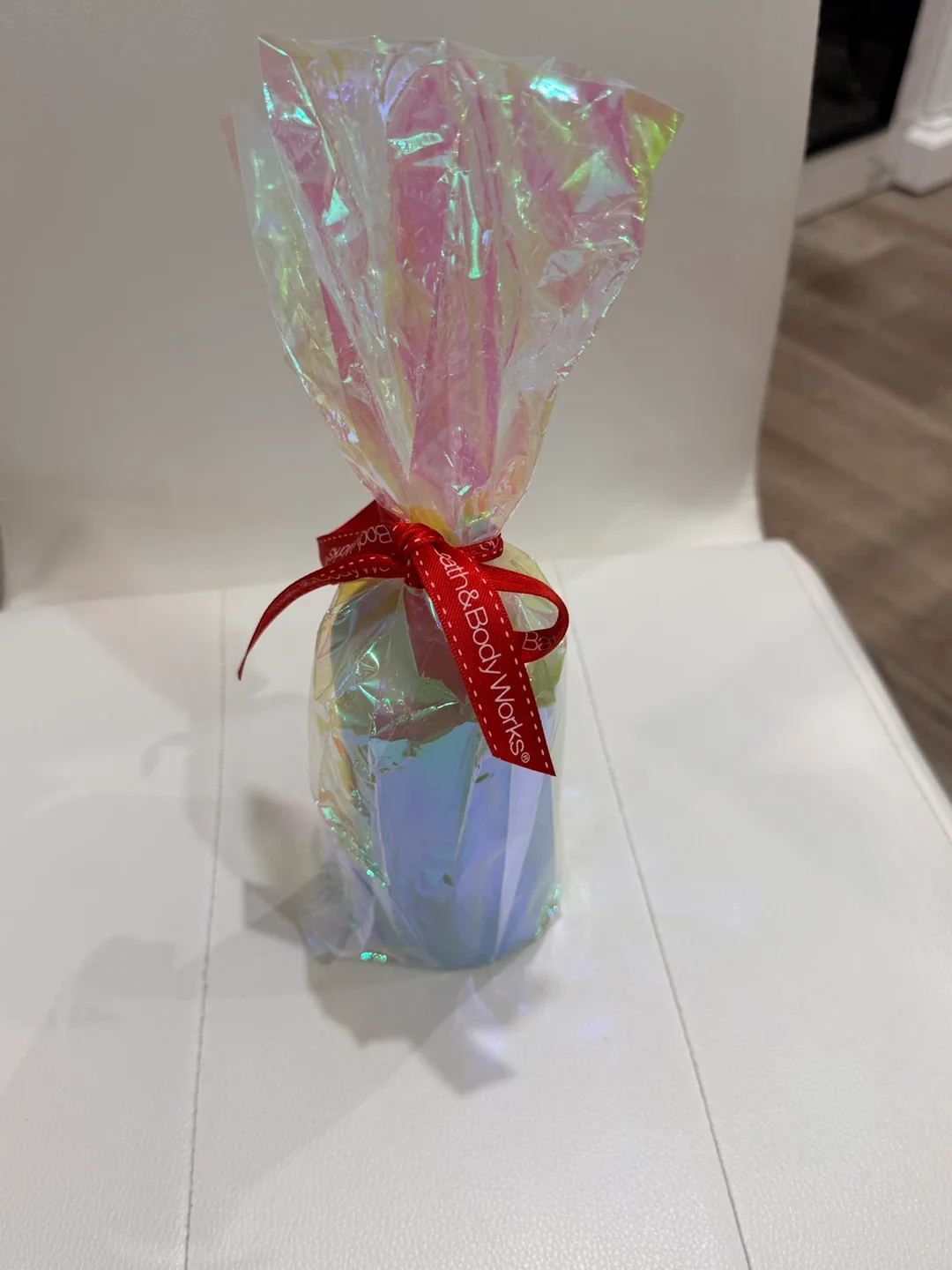 Holiday Gift- Bath & Body Works Candle image indicator(3)