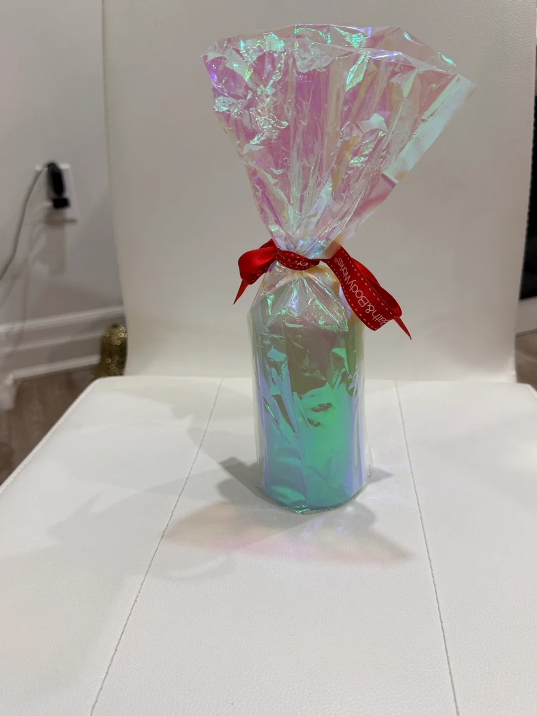 Holiday Gift- Bath & Body Works Candle image indicator(2)