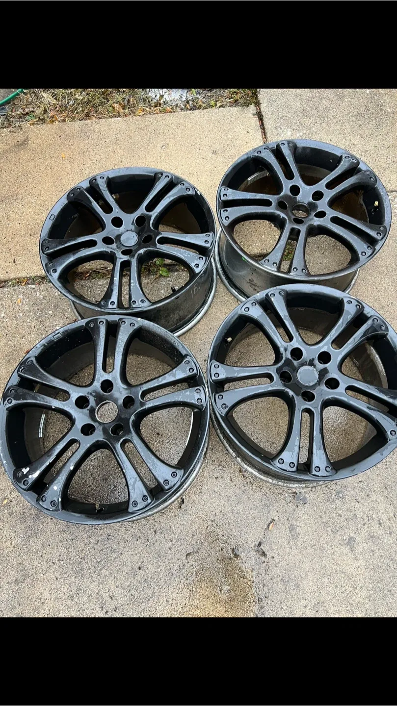 Set of 4 Black Alloy Wheels