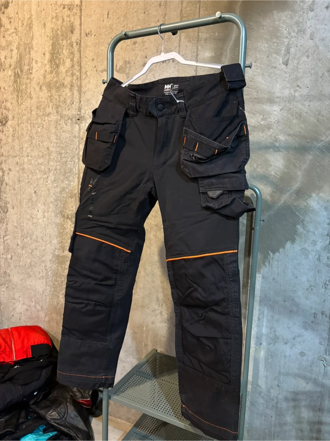 Helly Hansen Work Pants, Size 34/32 image indicator(2)