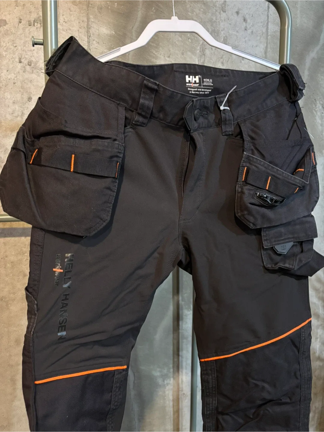 Helly Hansen Work Pants, Size 34/32 image indicator(3)